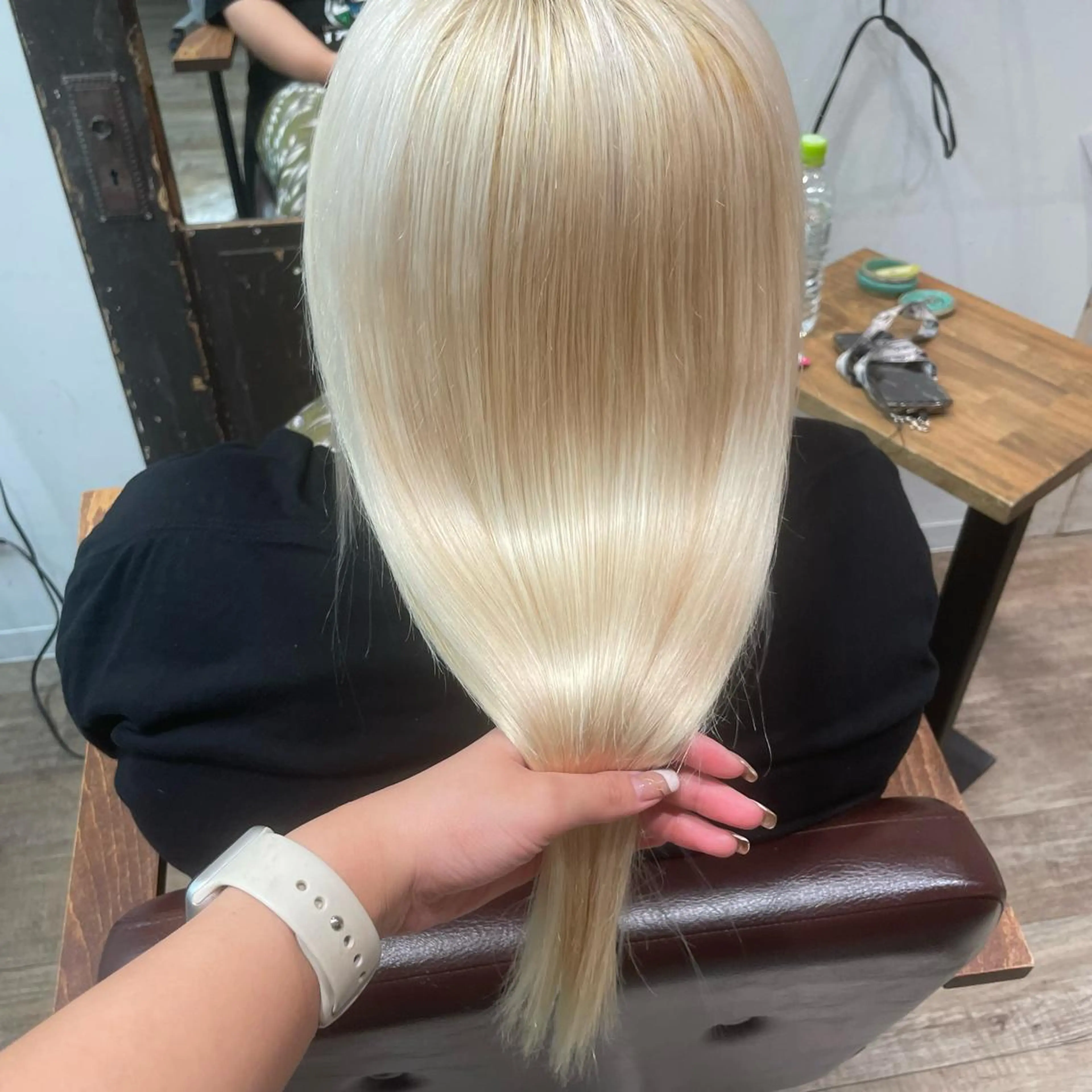 ロング カラー ゆう🫧 透明感/ハイトーンのヘアスタイル