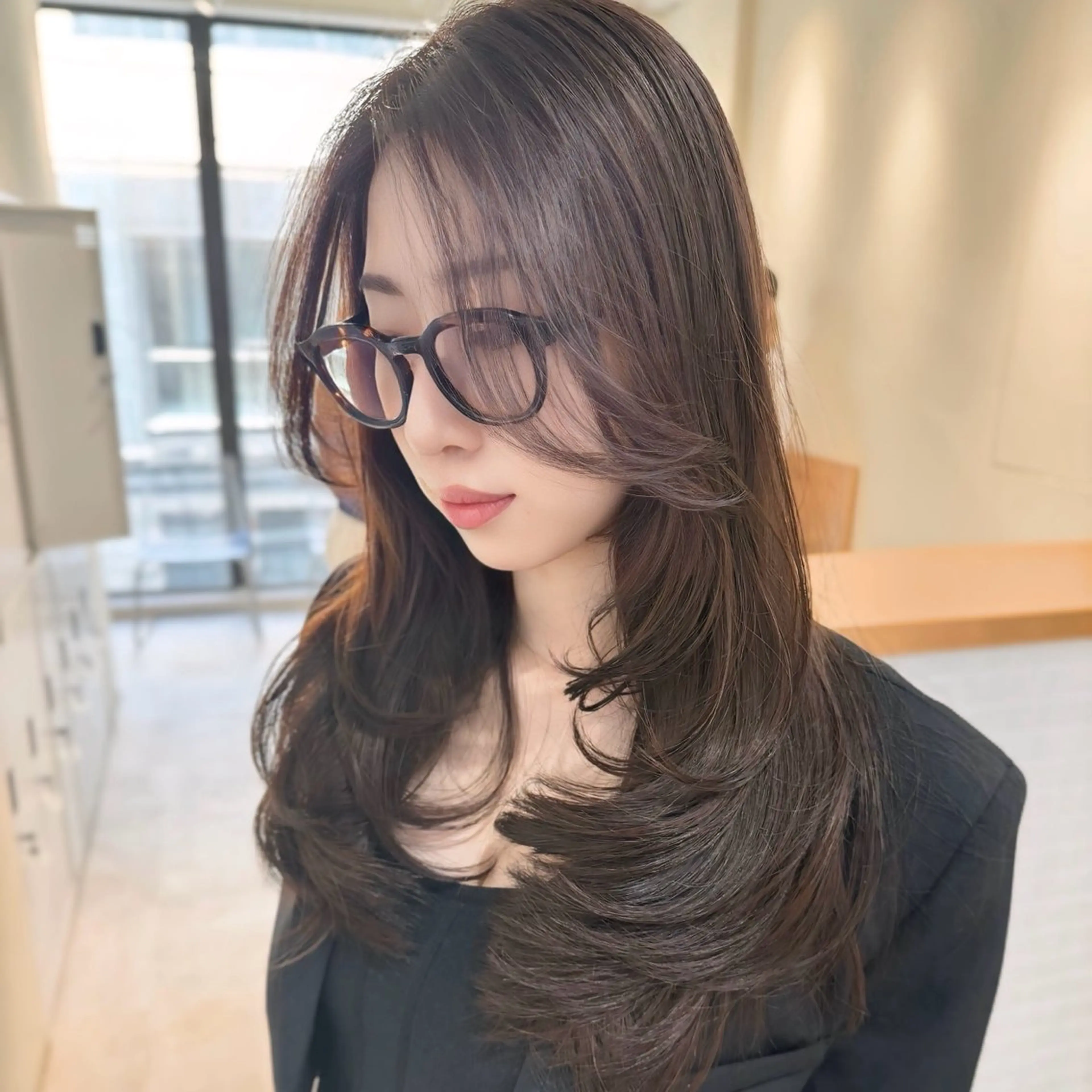 セミロング 🫧レイヤーカット/ 韓国ヘア🫧辻優也のヘアスタイル