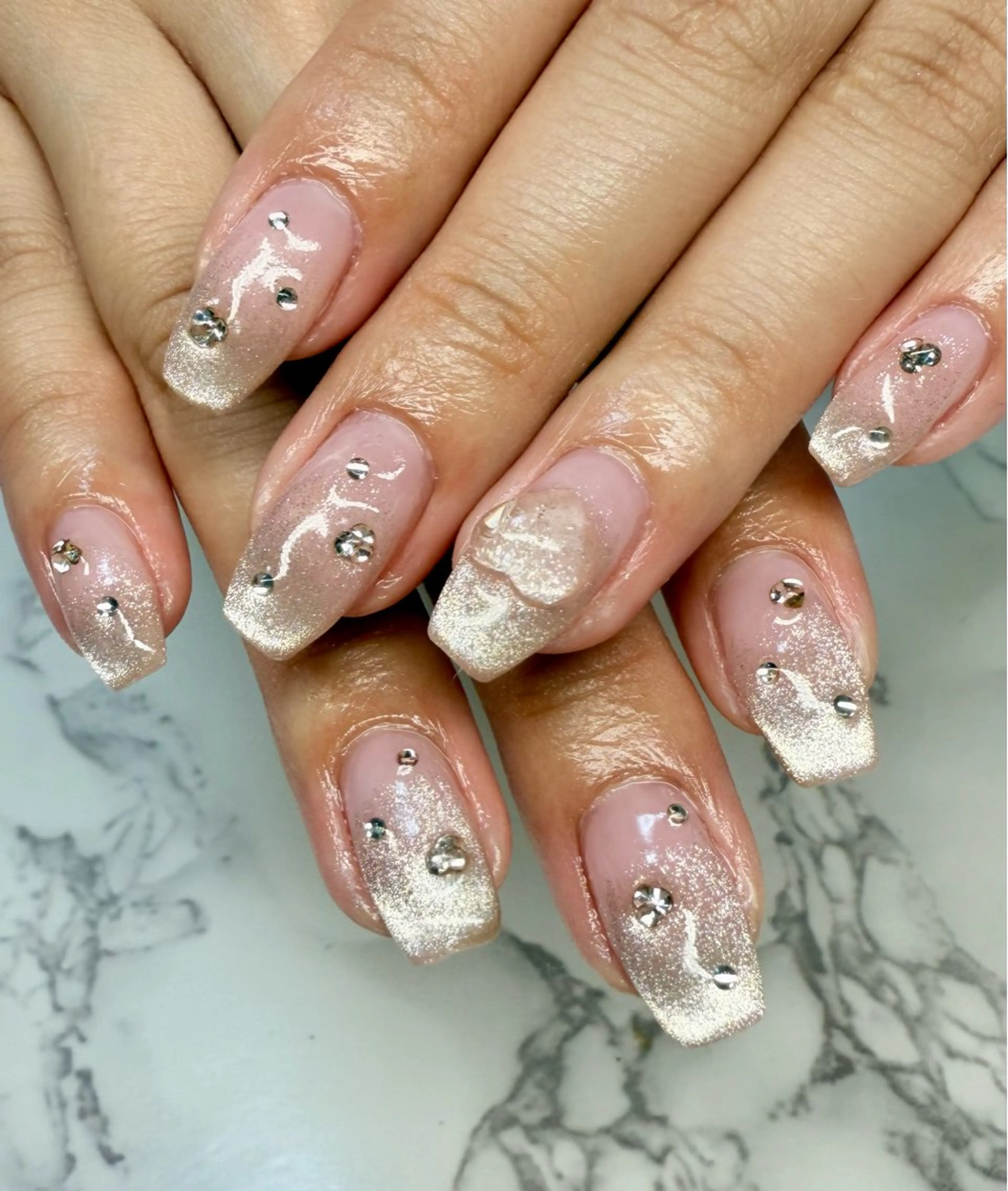 ネイル アートネイル チークネイル フレンチネイル 氷ネイル・うるうるネイル キラキラネイル M.N_ nailのネイルデザイン