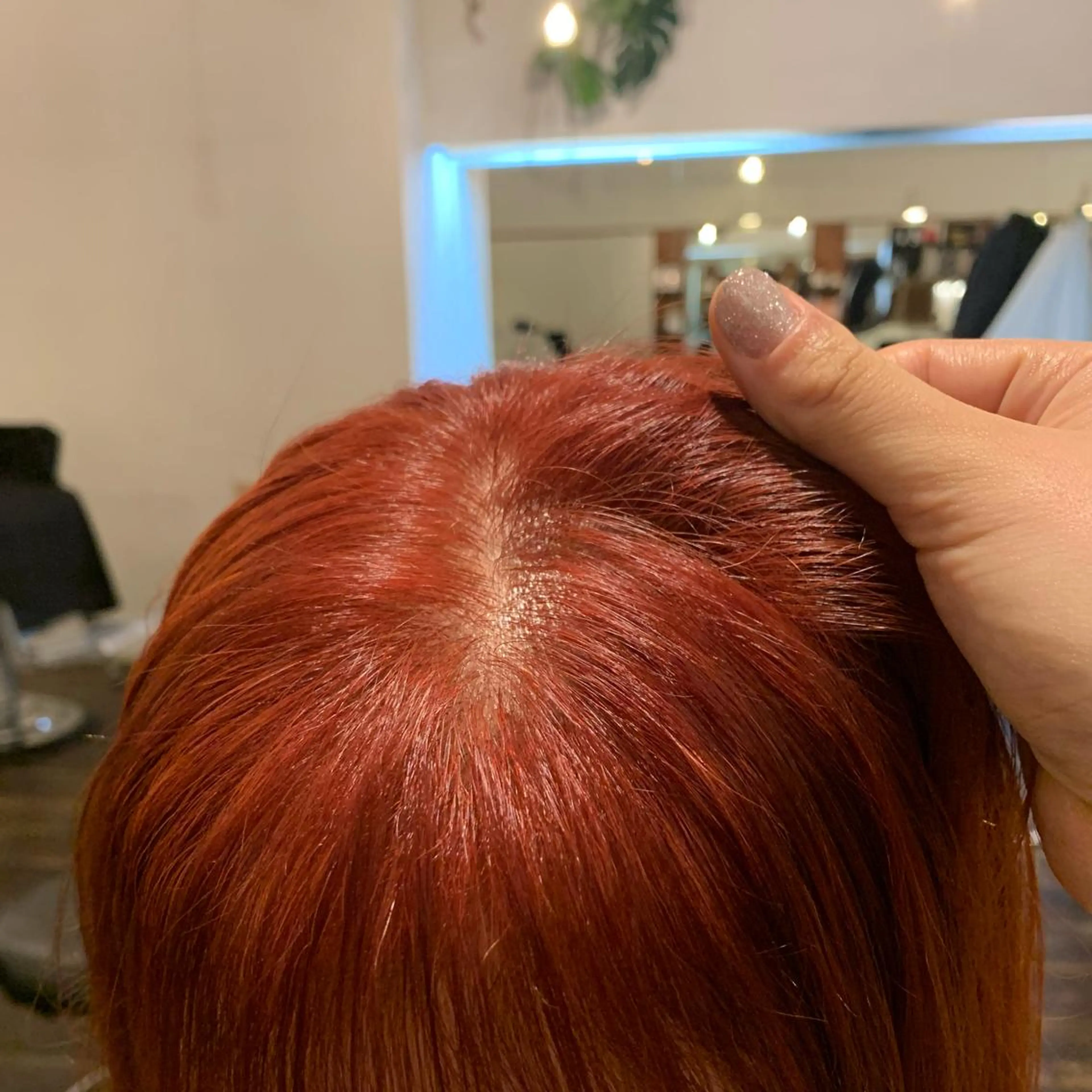 ミディアム カラー 鎌野 萌乃のヘアスタイル