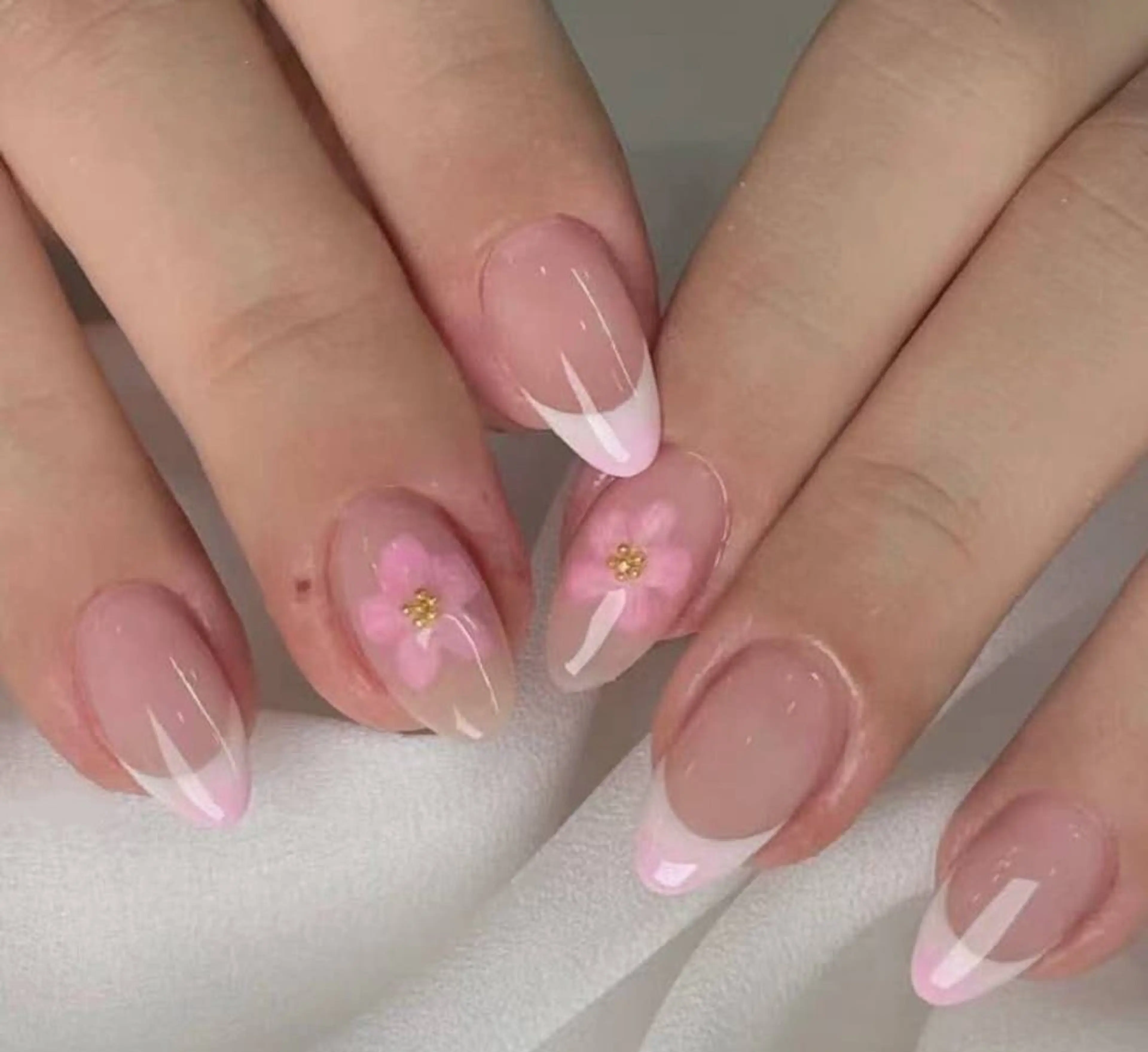 ネイル オーロラネイル フラワーネイル フットネイル フレンチネイル ジェルネイル ハンドネイル 相沢 さやかのネイルデザイン