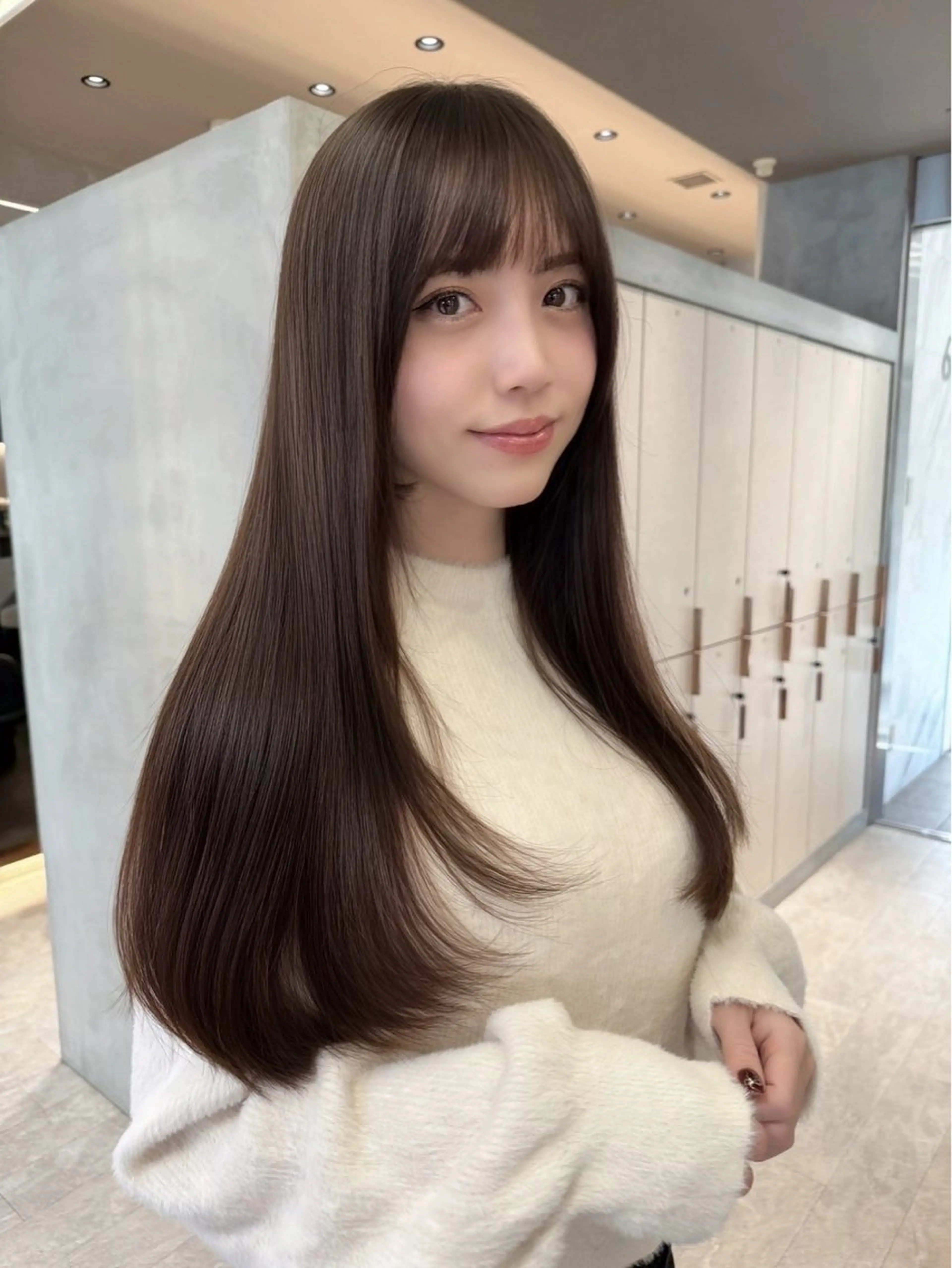 カラー 阿久澤 梨沙のヘアスタイル