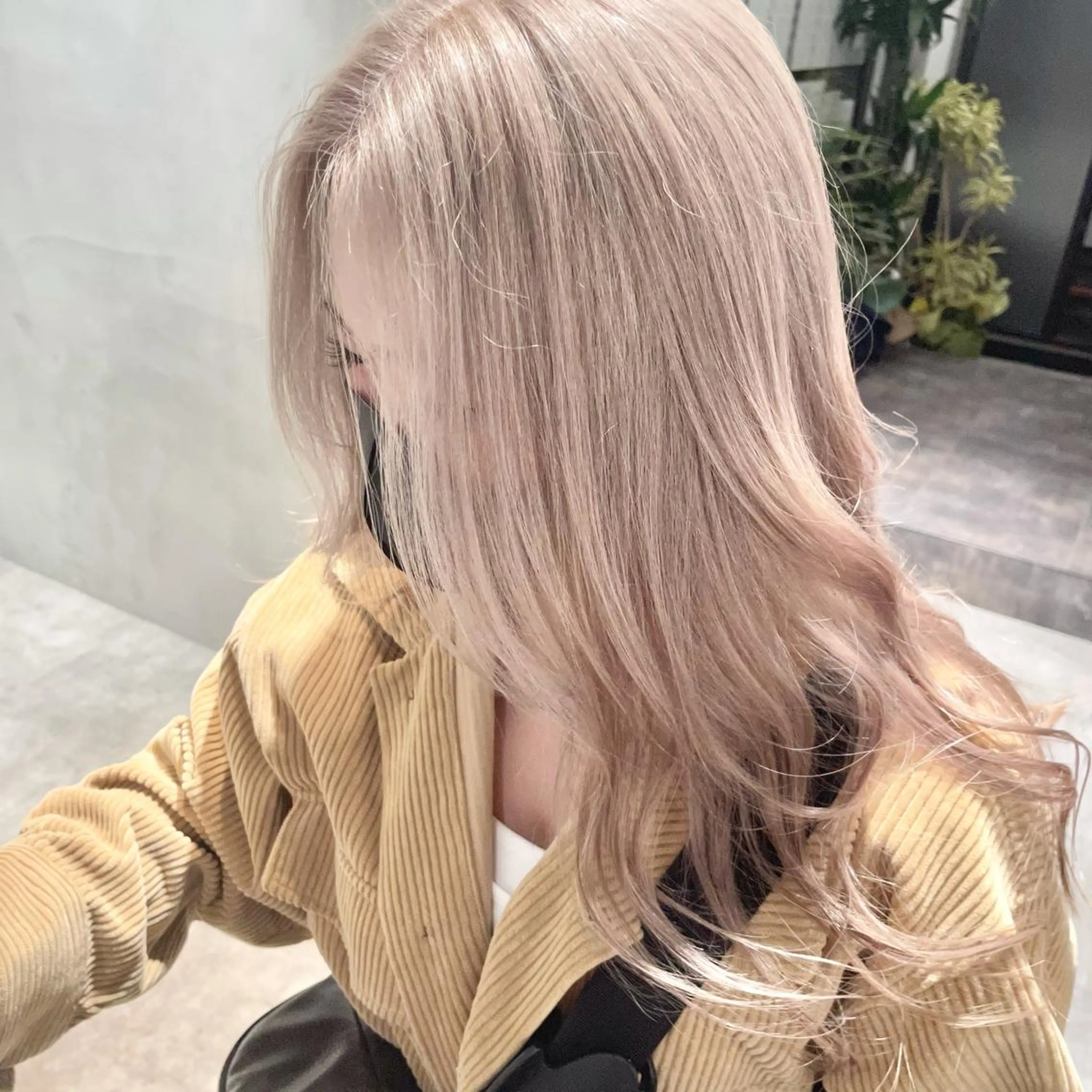 ロング カラー ベージュカラー ハイトーンカラー ヘアカラー トリートメント ✨ハイトーン✨ 濱田知孝のヘアスタイル