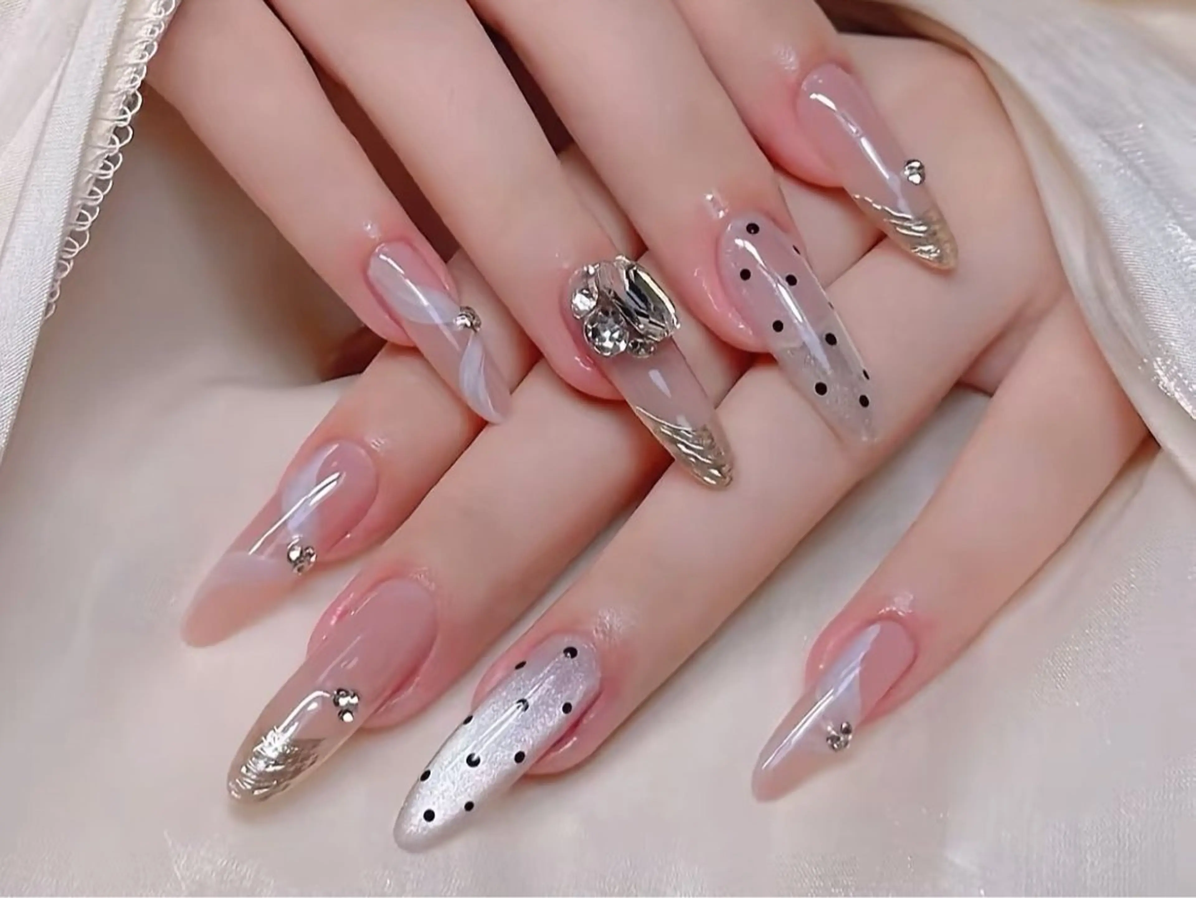 ネイル LumiereNailsalon所属・Lumiere Nailsalonのネイルデザイン