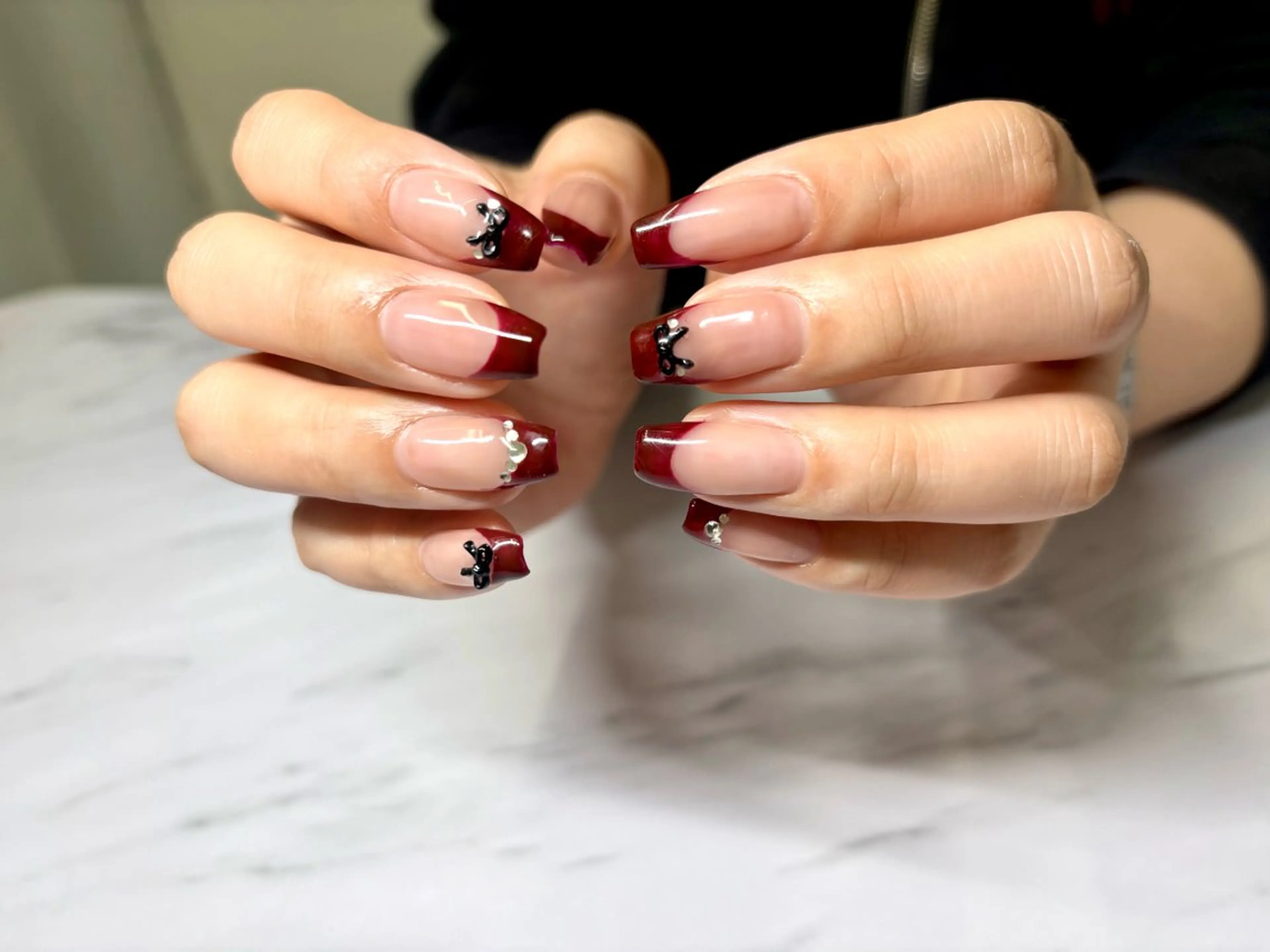 ネイル フレンチネイル glowé Runaのネイルデザイン