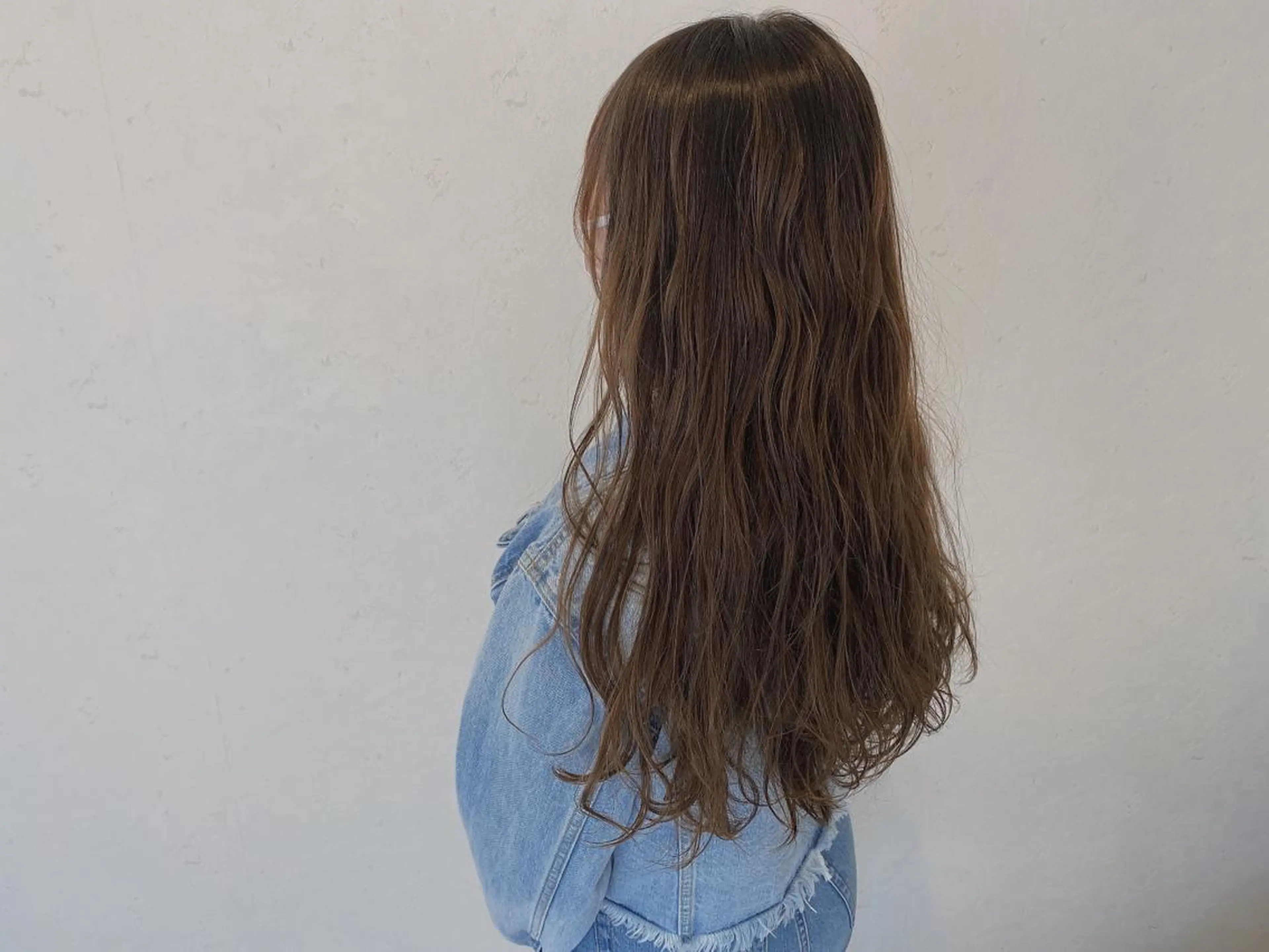 ロング カラー 伊藤 さやかのヘアスタイル