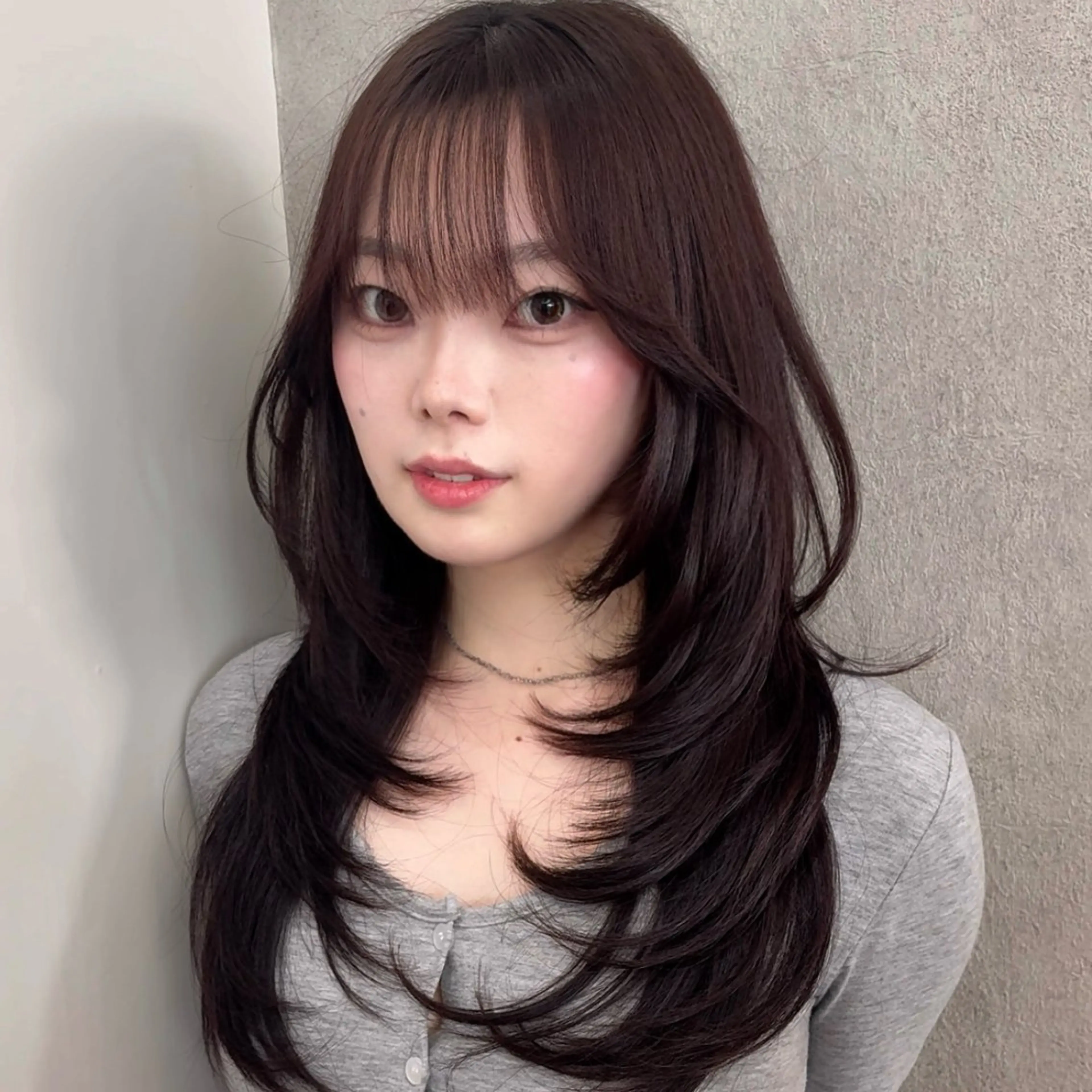 セミロング ハッシュカット🖤✨ 顔周り/韓国ヘアのヘアスタイル