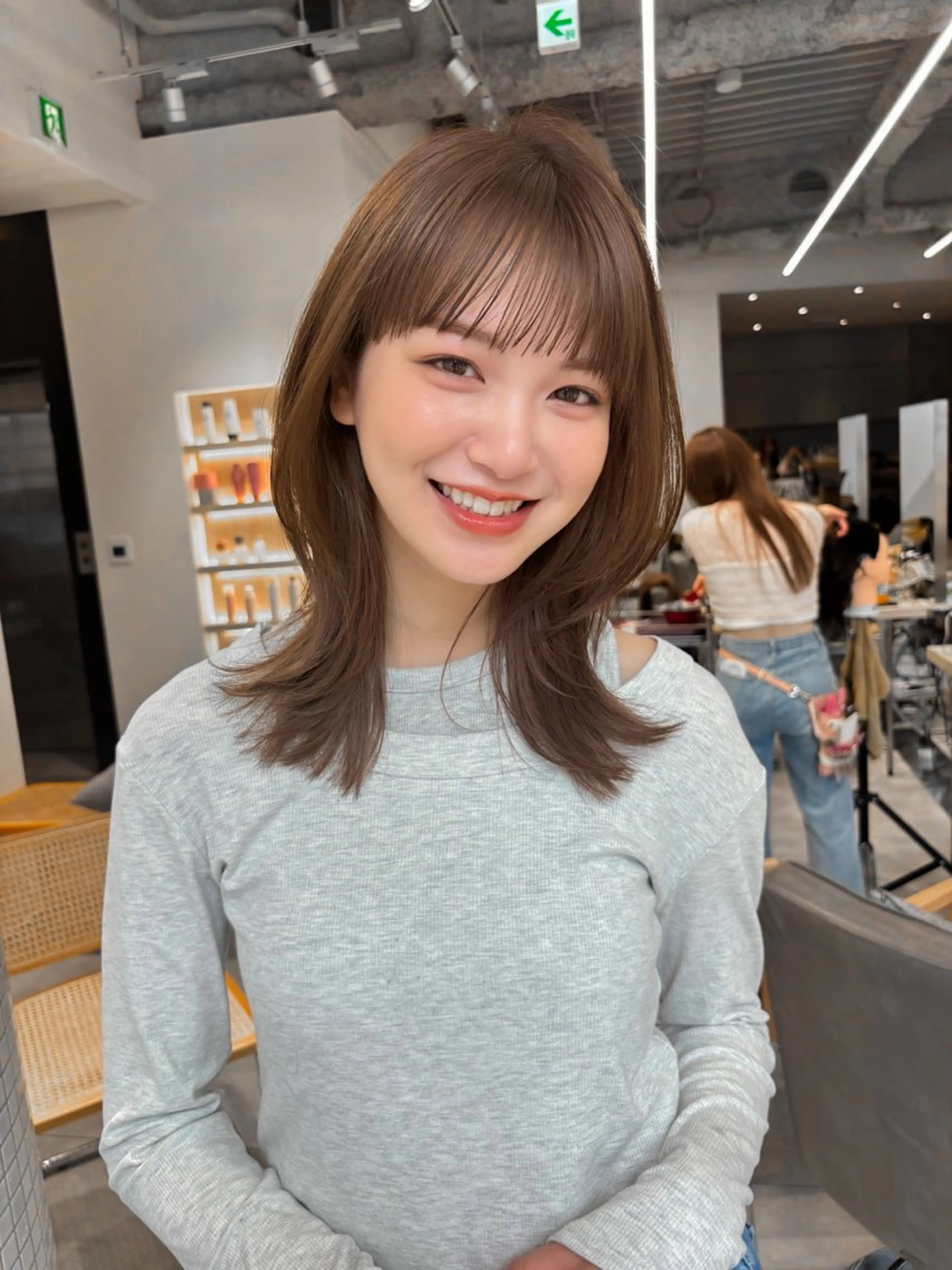 ミディアム カラー カット ren ボブロブ/ミディアムのヘアスタイル