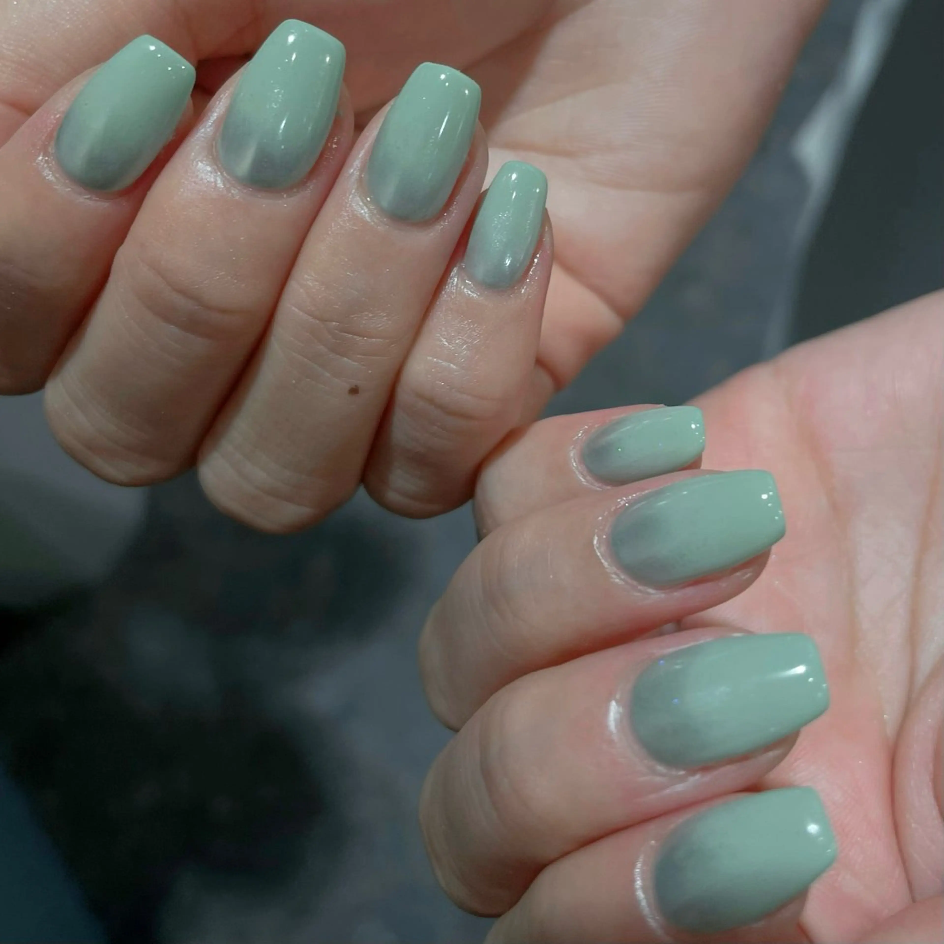 ネイル グラデーション ミラーネイル ハンドネイル OAK中目黒 ネイリスト Nicoのネイルデザイン