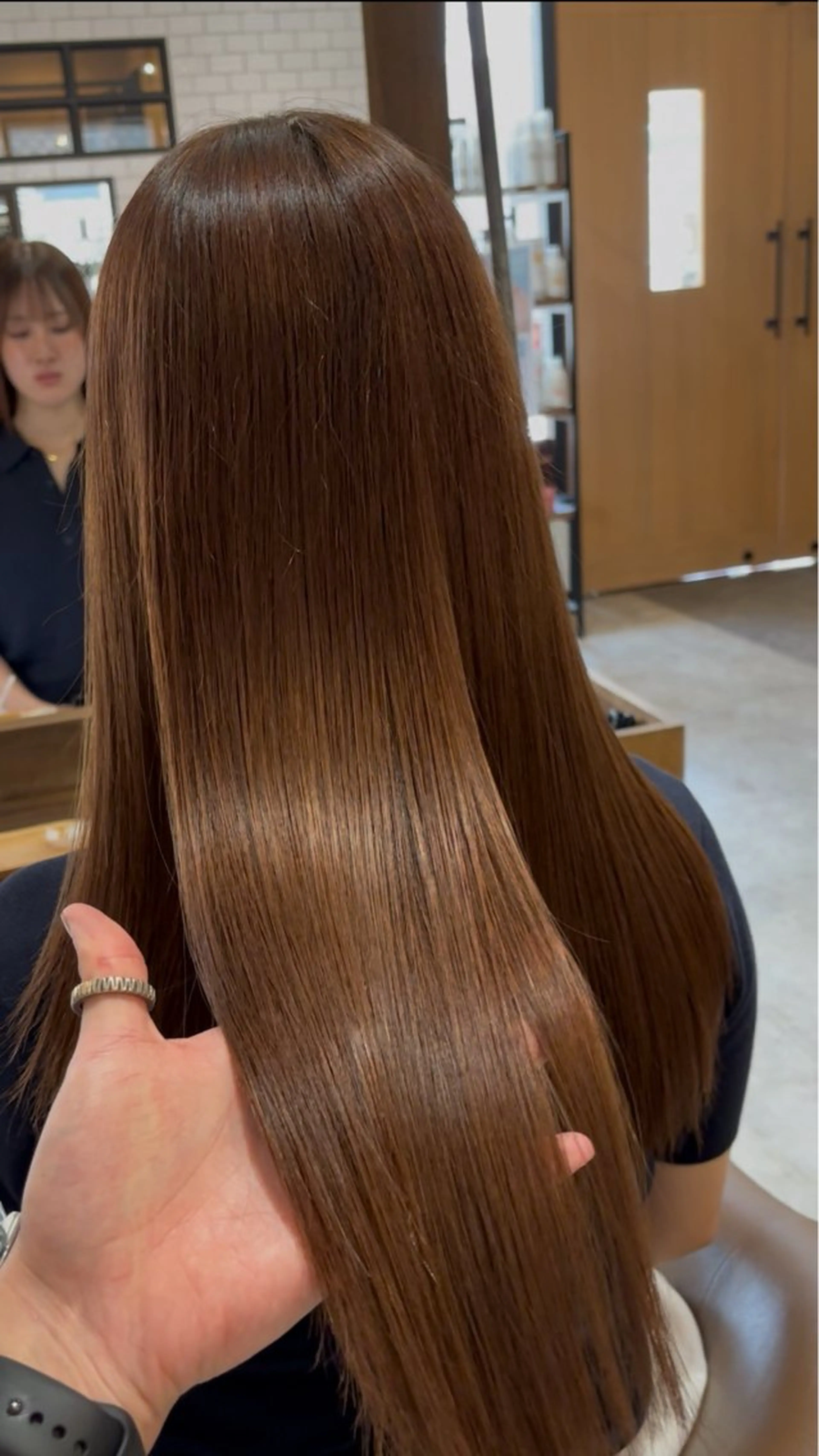 ロング 日野 初音のヘアスタイル