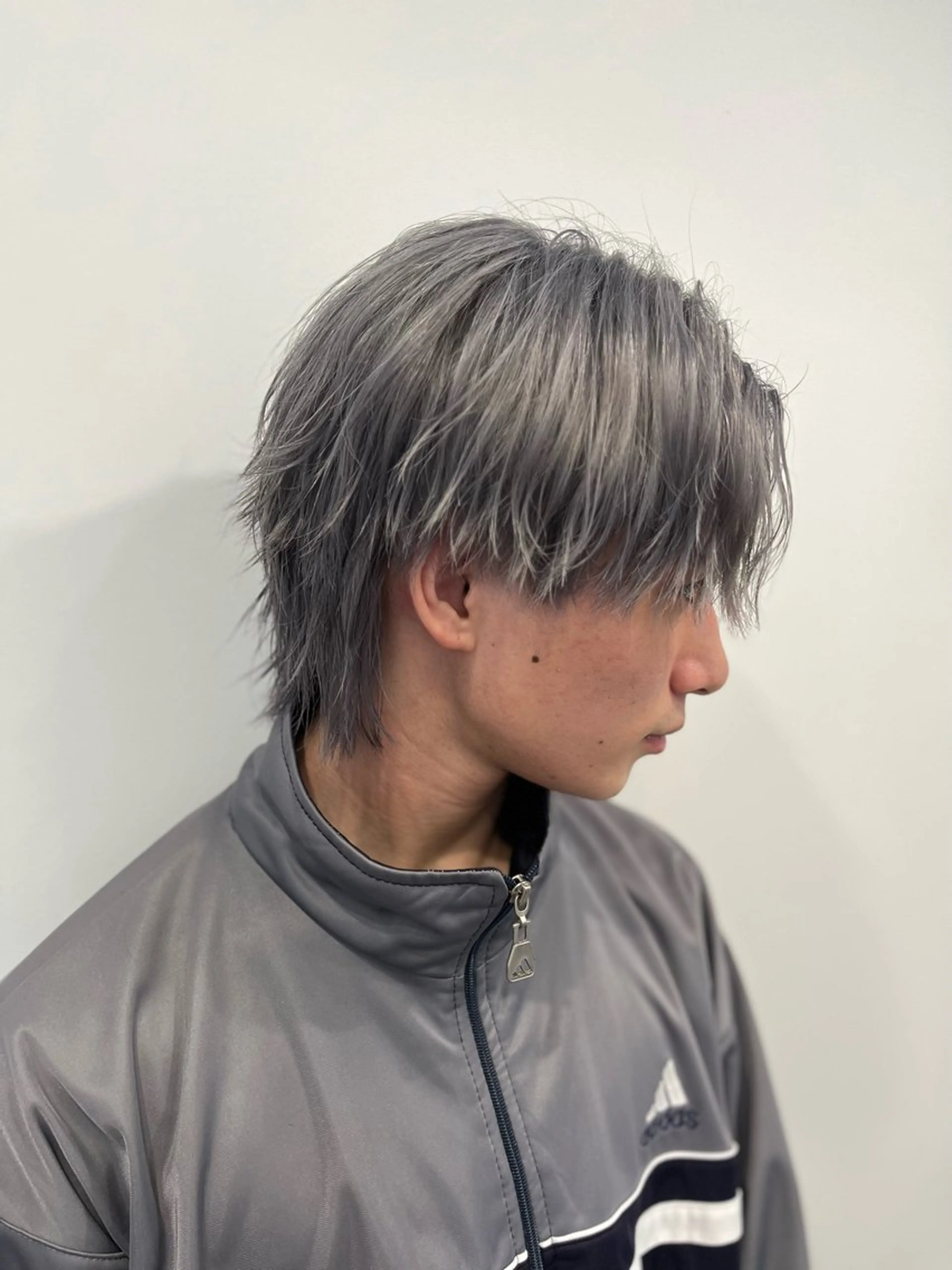 カラー メンズ メンズブリーチ ブリーチ 透明感カラー ダブルカラー 髪質改善 【ただの天才 🎨】のヘアスタイル