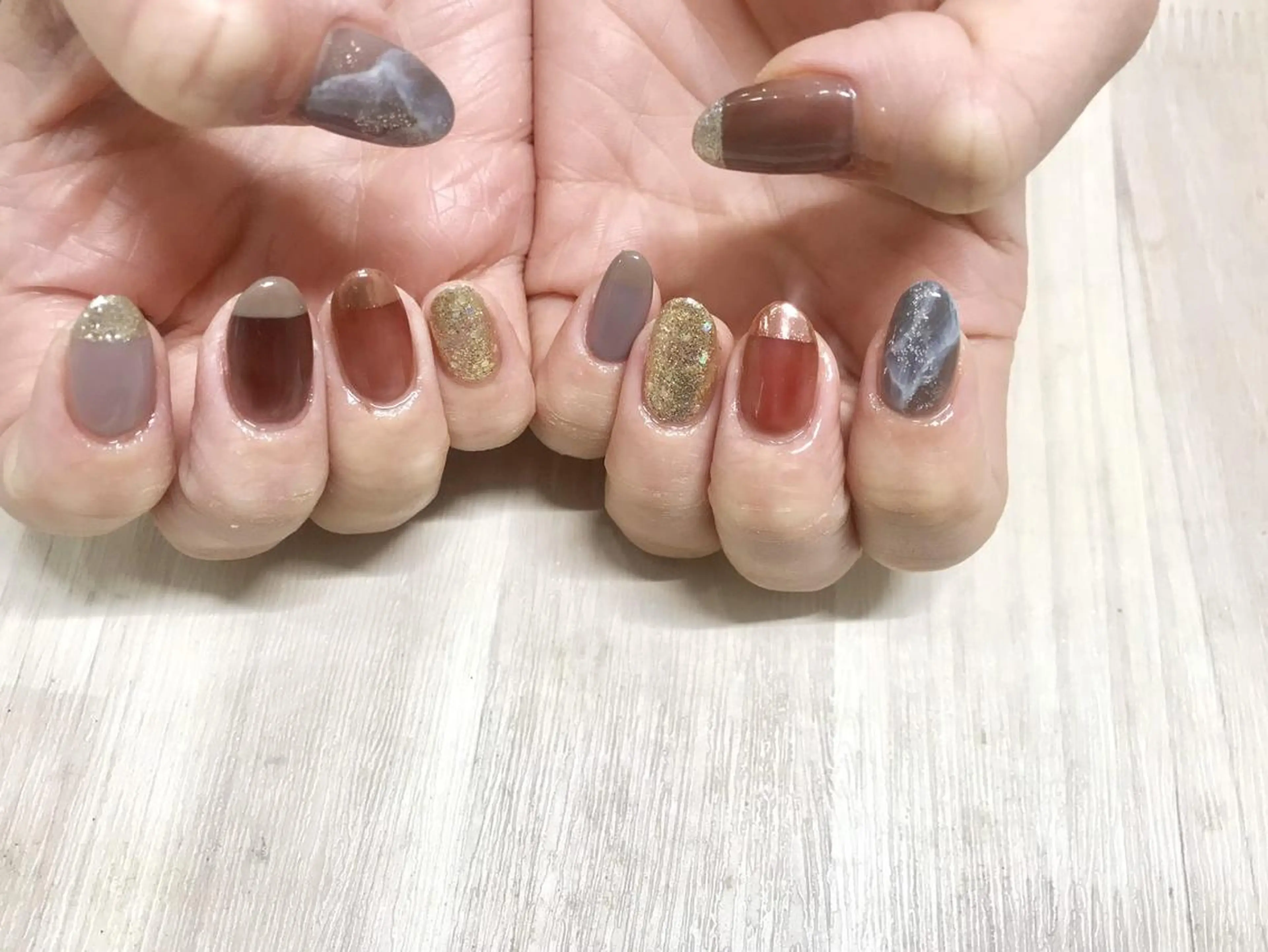 ネイル ネイルリボン 受付スタッフのネイルデザイン