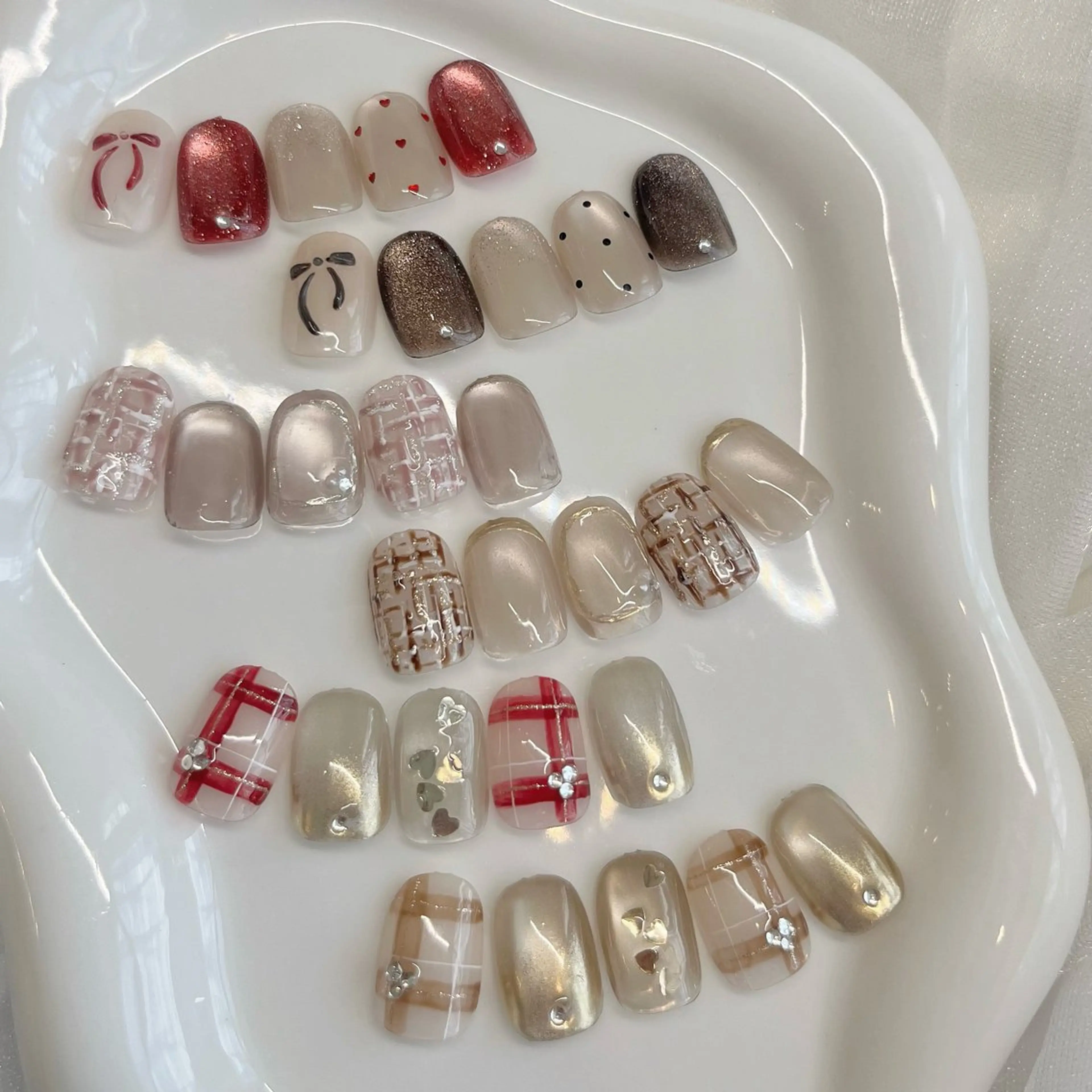 ネイル ハンドネイル petit sarina..ෆのネイルデザイン