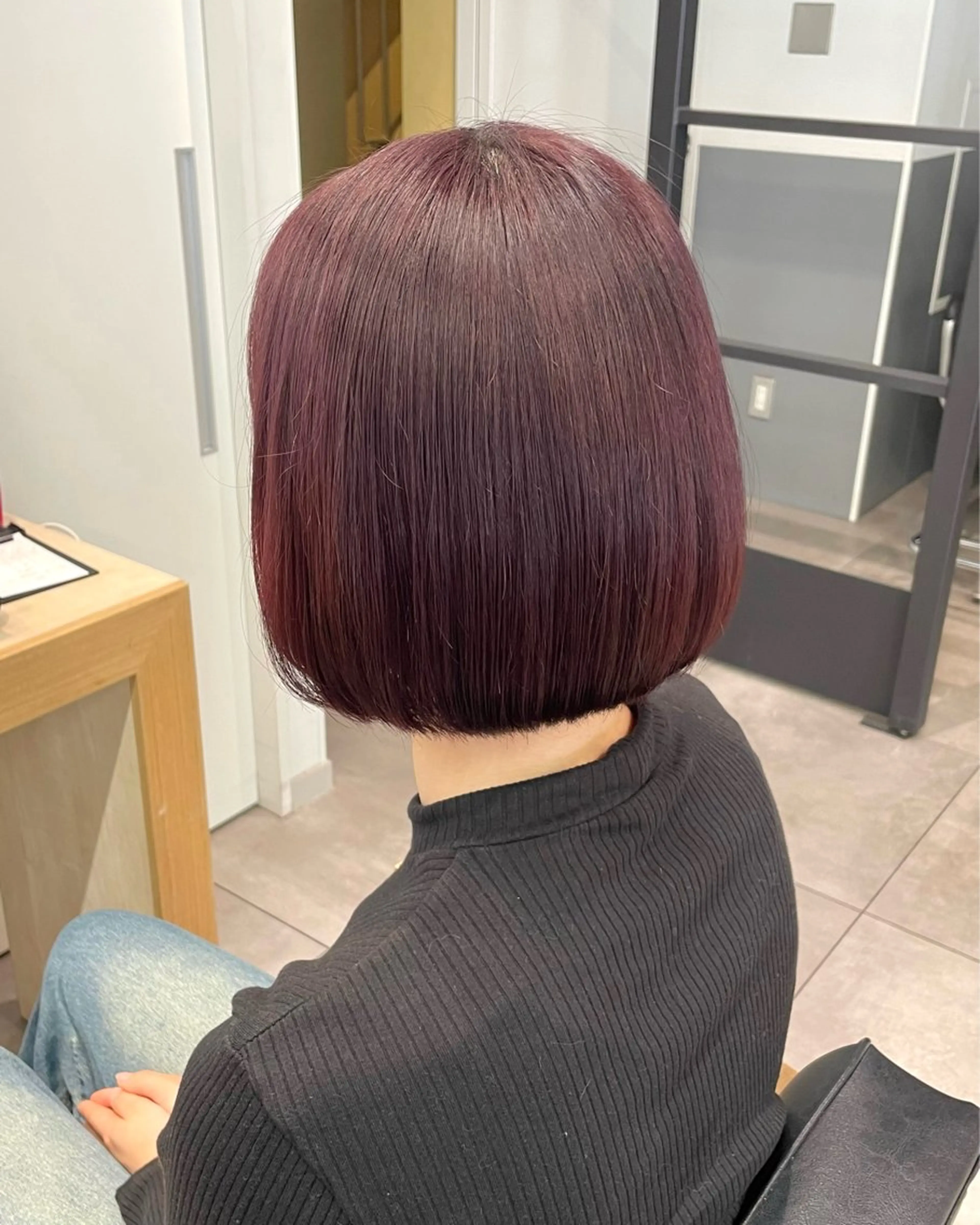 ショート カラー ヘアカラー 透明感カラー×ヘア アレンジ🪽しおりのヘアスタイル