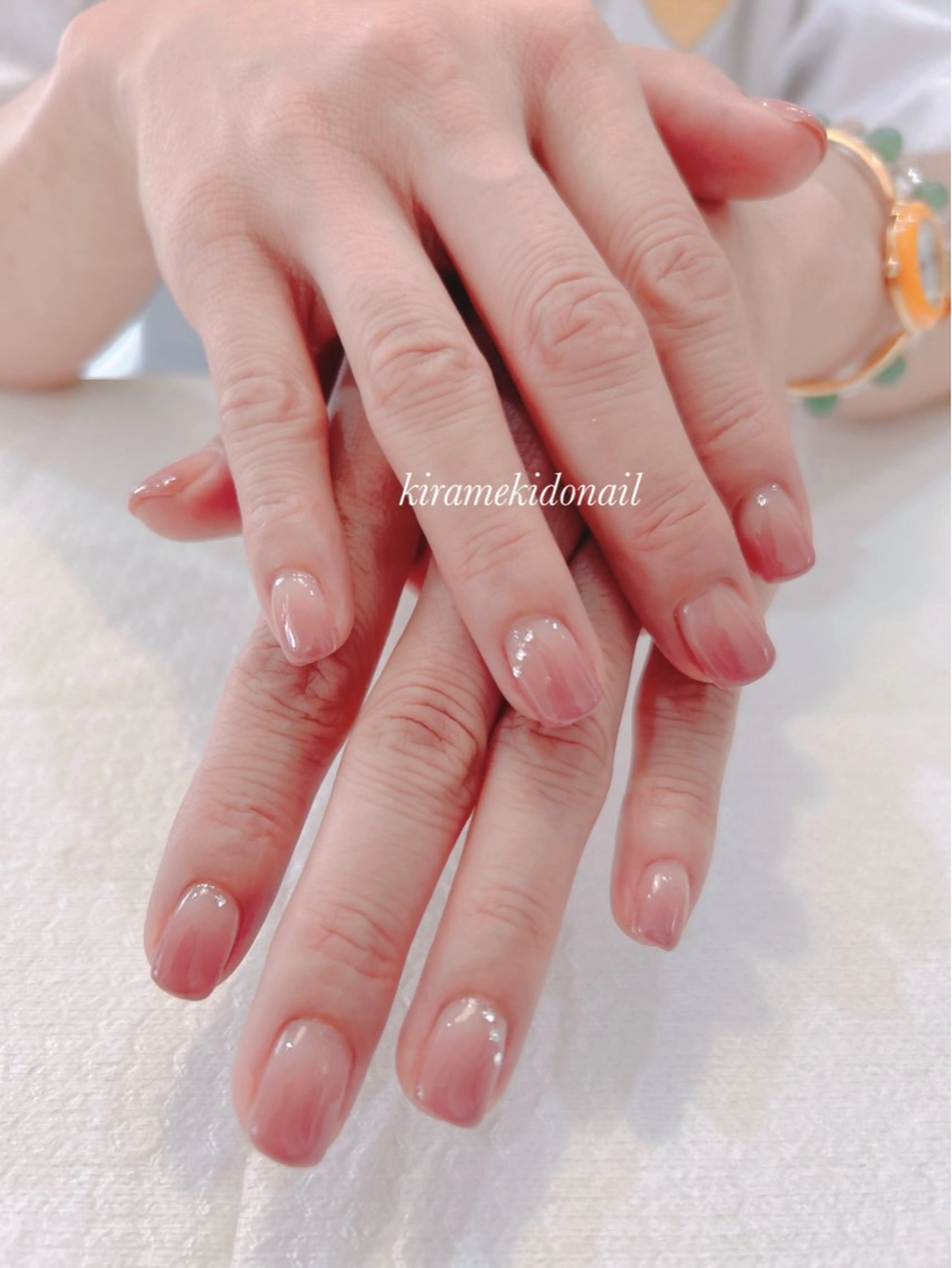 hand グラデーション（オフなし）の写真