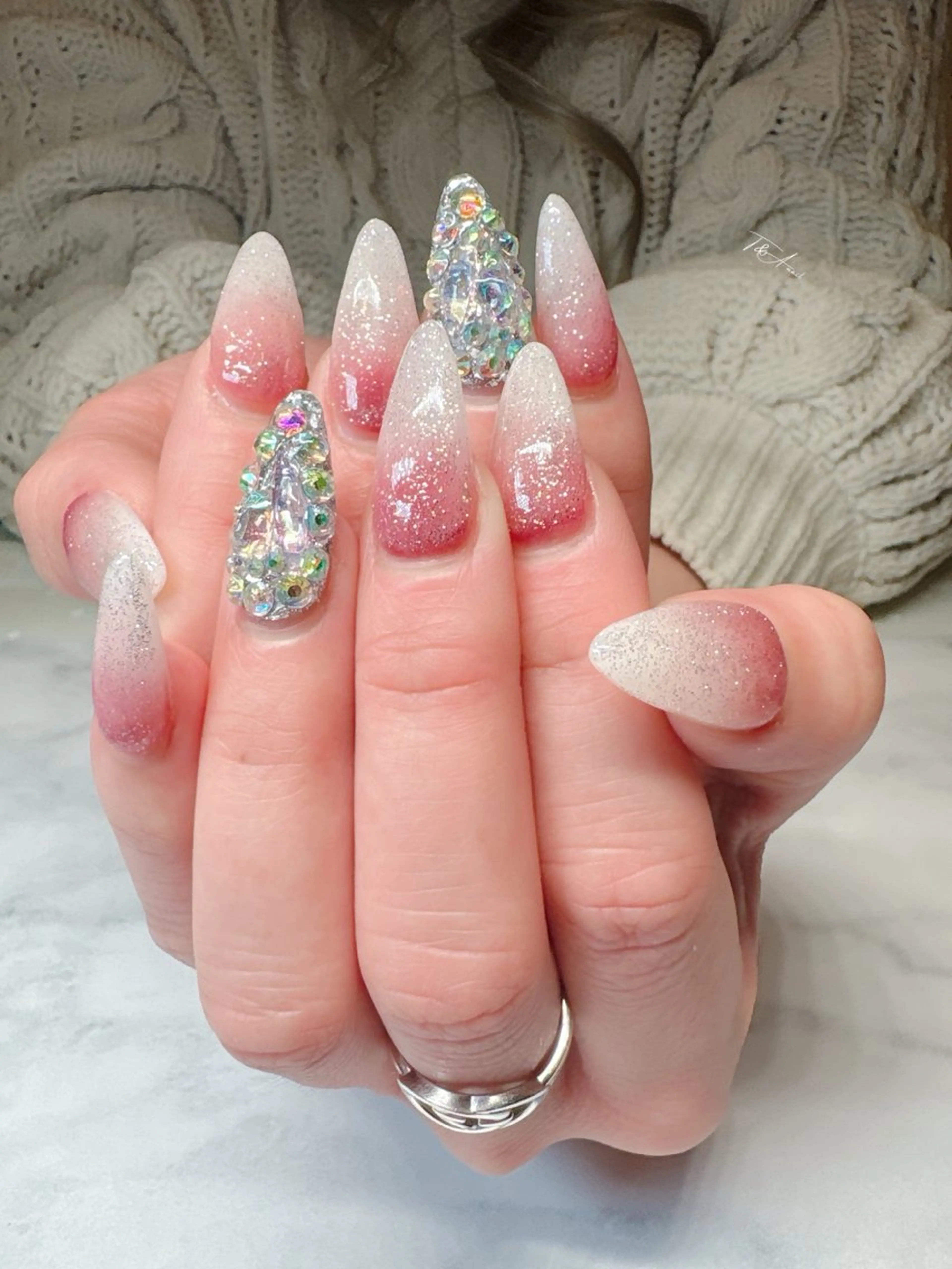 ネイル ジェルネイル キラキラネイル オフィスネイル スカルプネイル ハンドネイル T&A nailのネイルデザイン