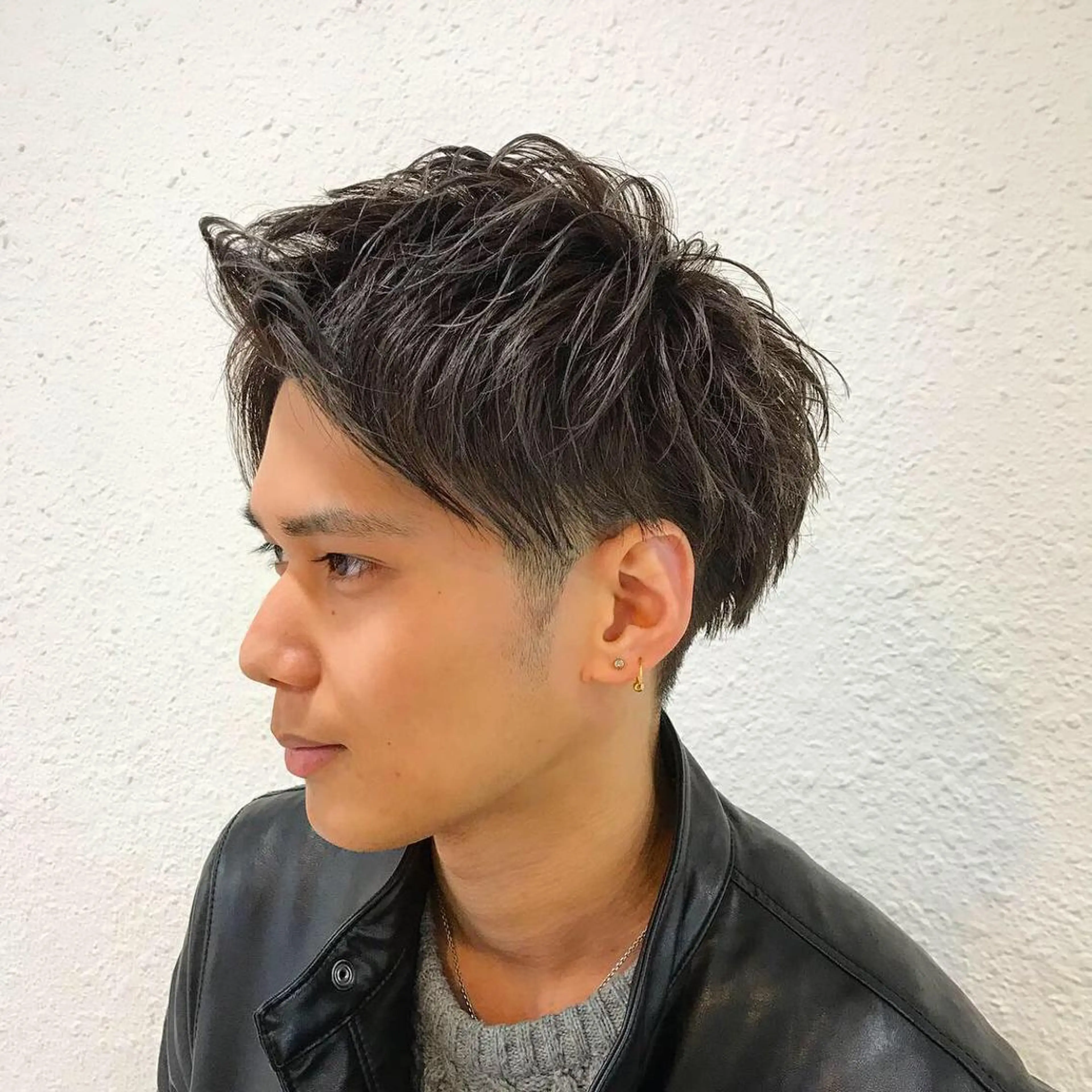 ショート カラー メンズ メンズパーマ ツーブロック カット ヘアカラー 🟦メンズパーマ🟦 横浜駅｜小上馬淳司のヘアスタイル