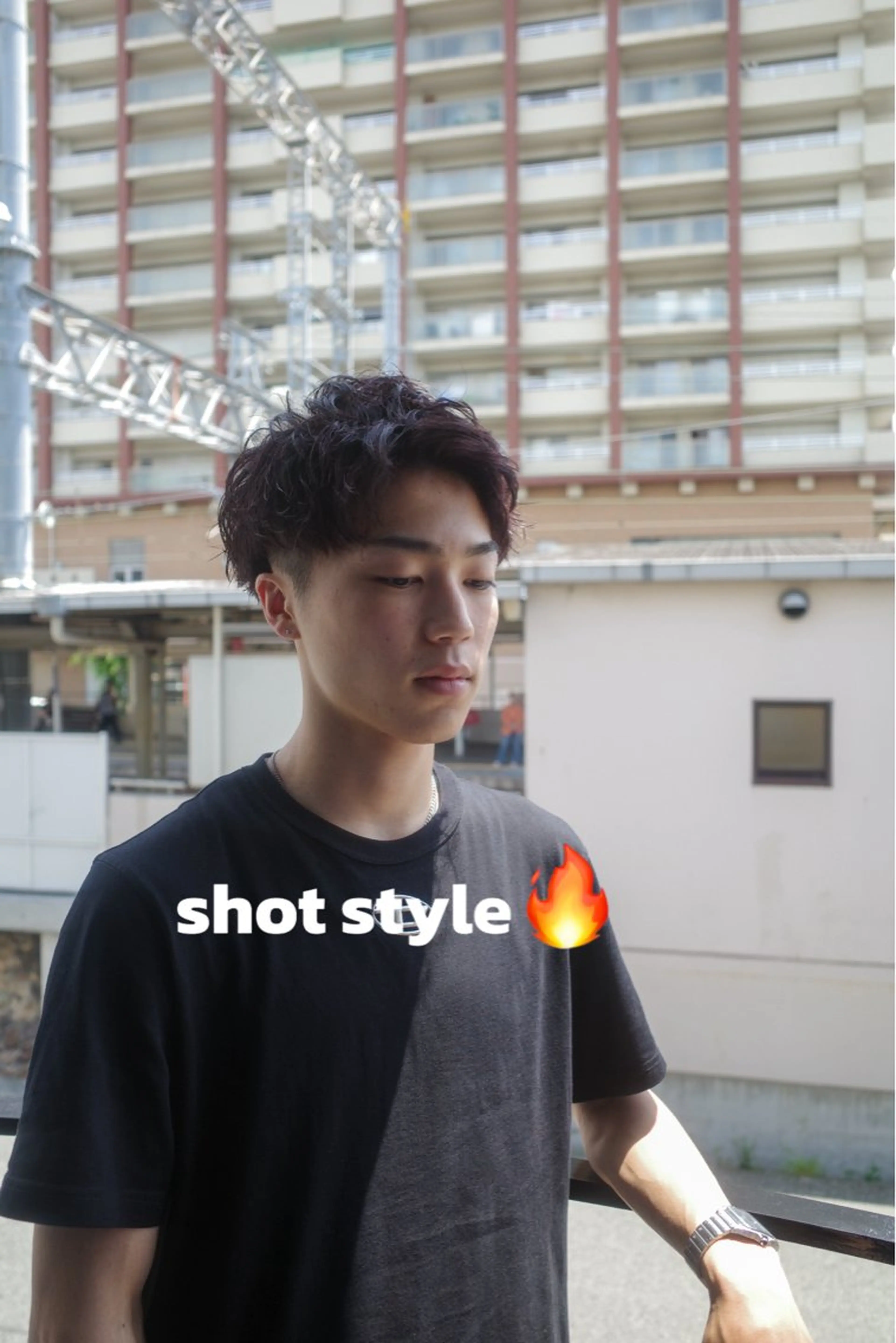 ショート カラー メンズ アップバング メンズハイライト マッシュ メンズパーマ メンズツイストパーマ 三野 光太郎のヘアスタイル