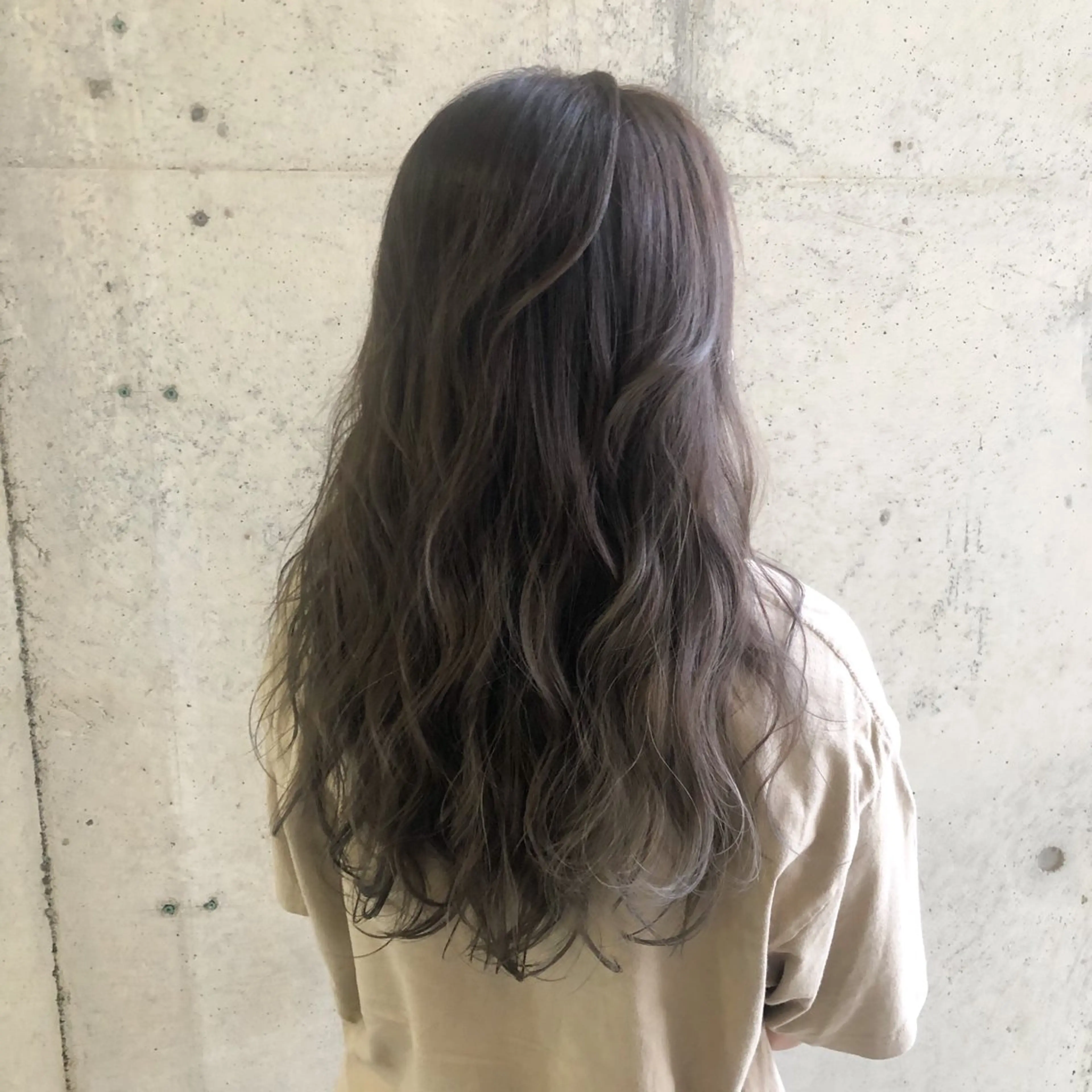 カラー 高橋 朝露のヘアスタイル