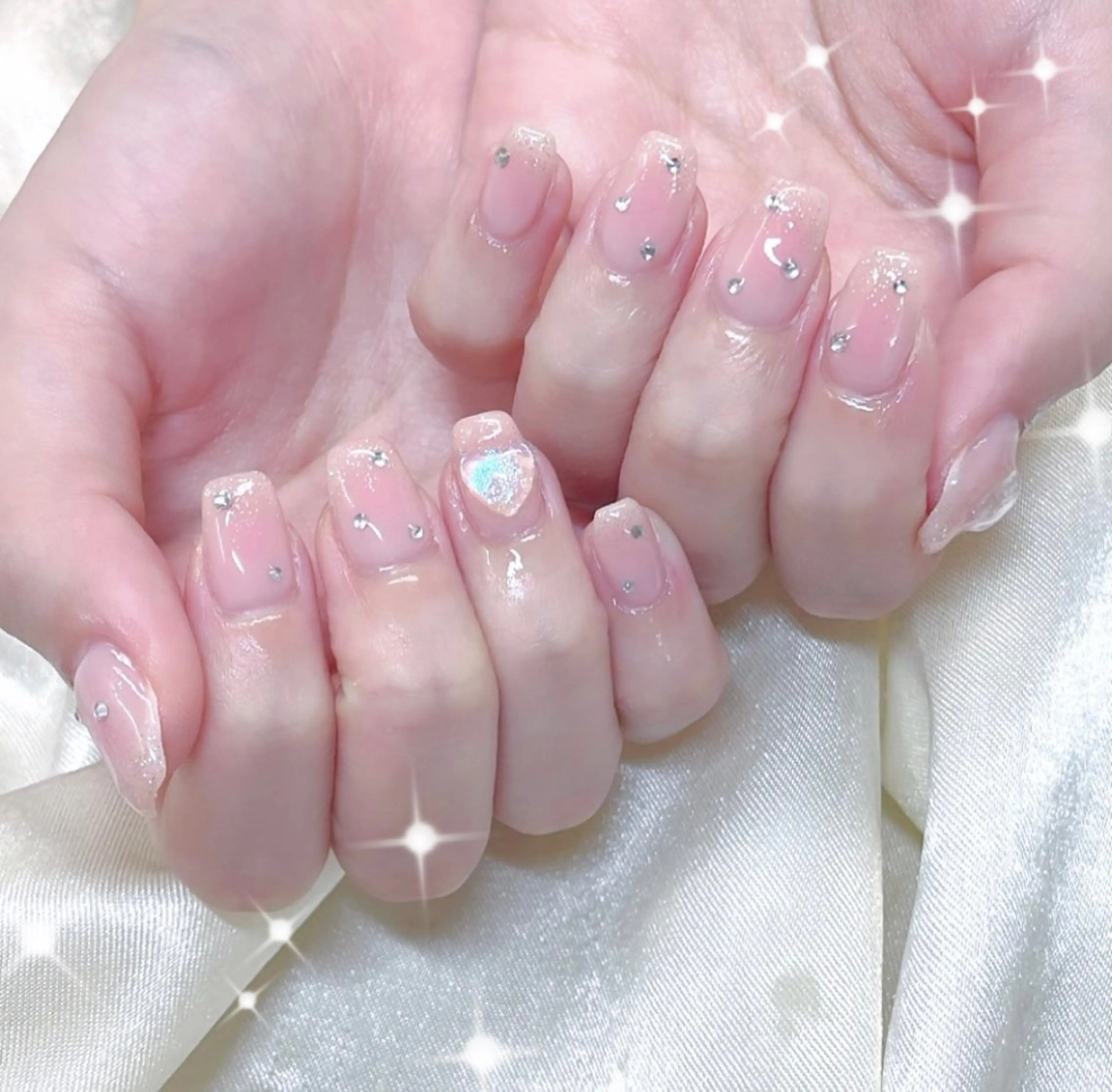 ネイル misaki 🩰‎🤍🎀のネイルデザイン