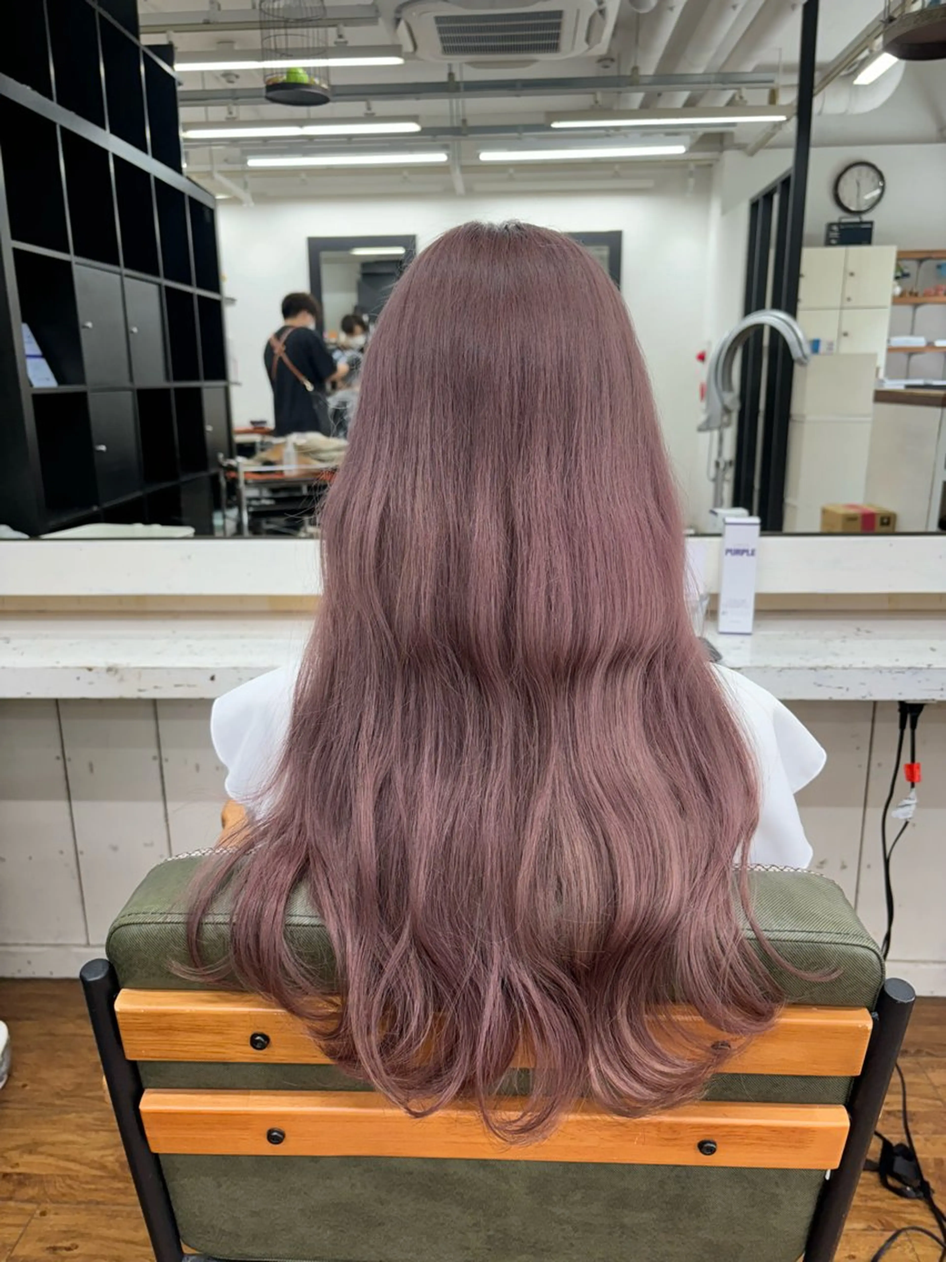 ロング カラー ブリーチ ヘアカラー 香野 優子のヘアスタイル