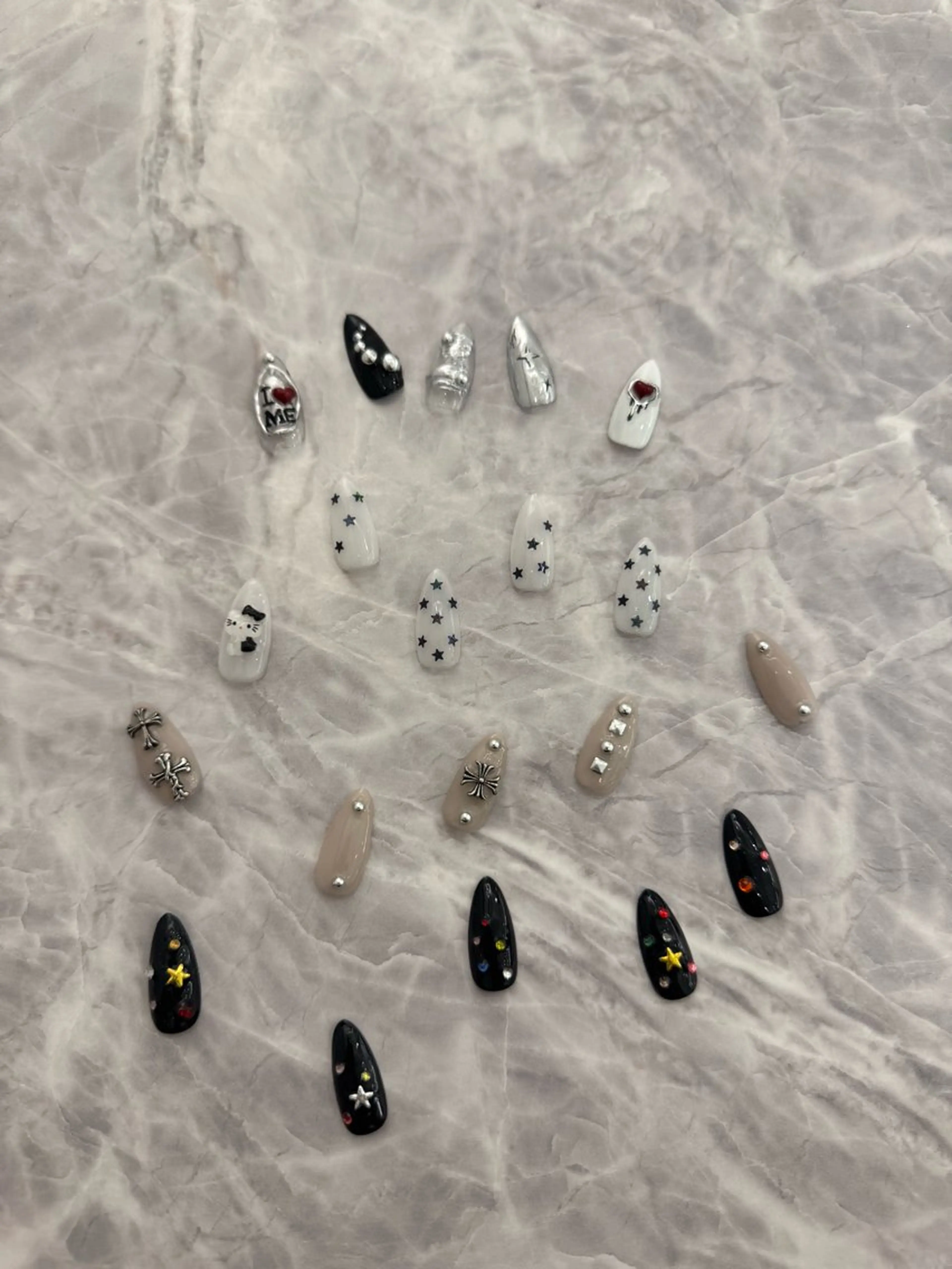 ネイル ハンドネイル Natsumi💎 堺筋本町ネイルサロンのネイルデザイン