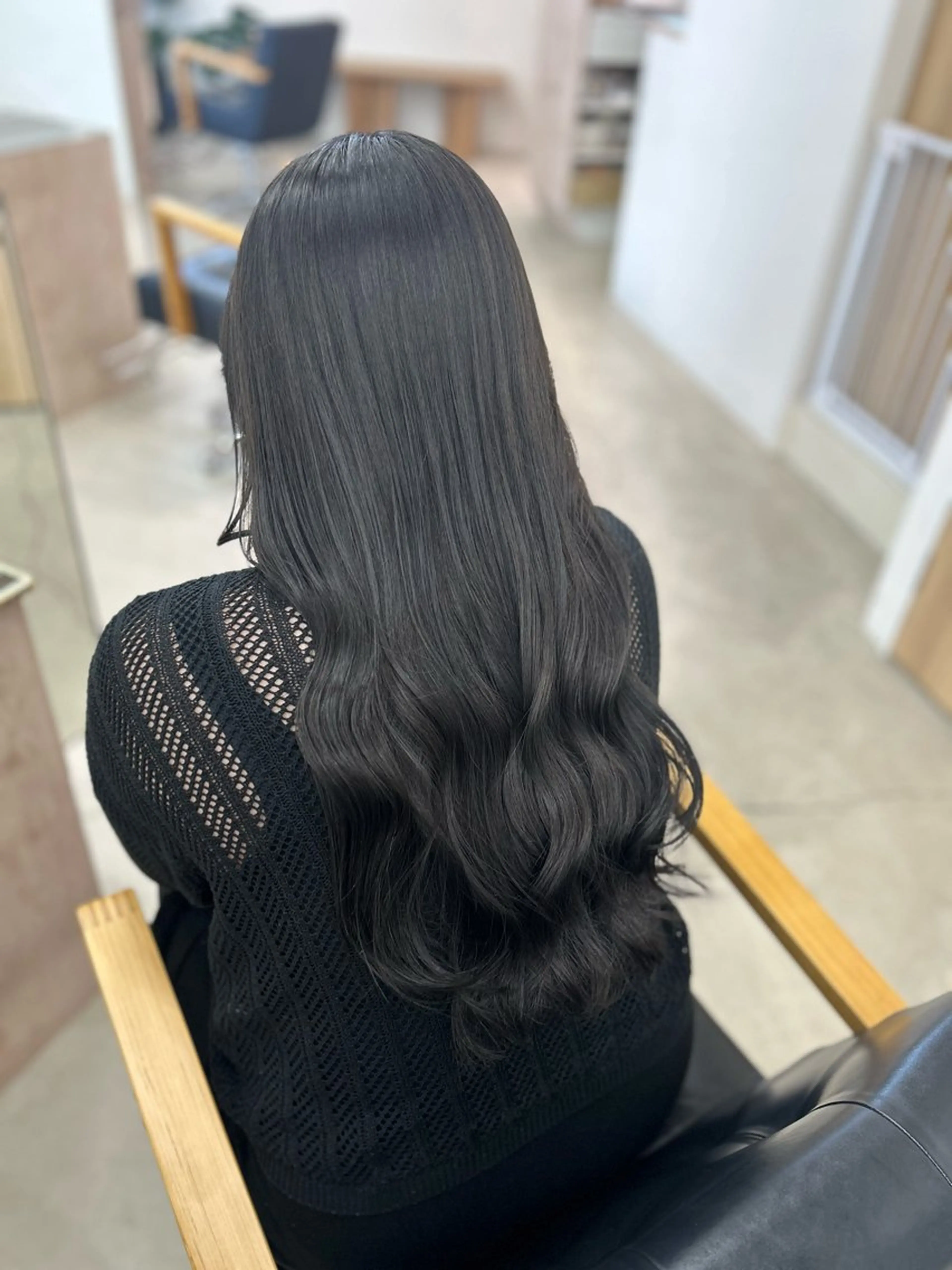 ロング カラー ダークグレー 髪質改善 トリートメント ヘアカラー noa  🦋 ブリーチ/暖色のヘアスタイル