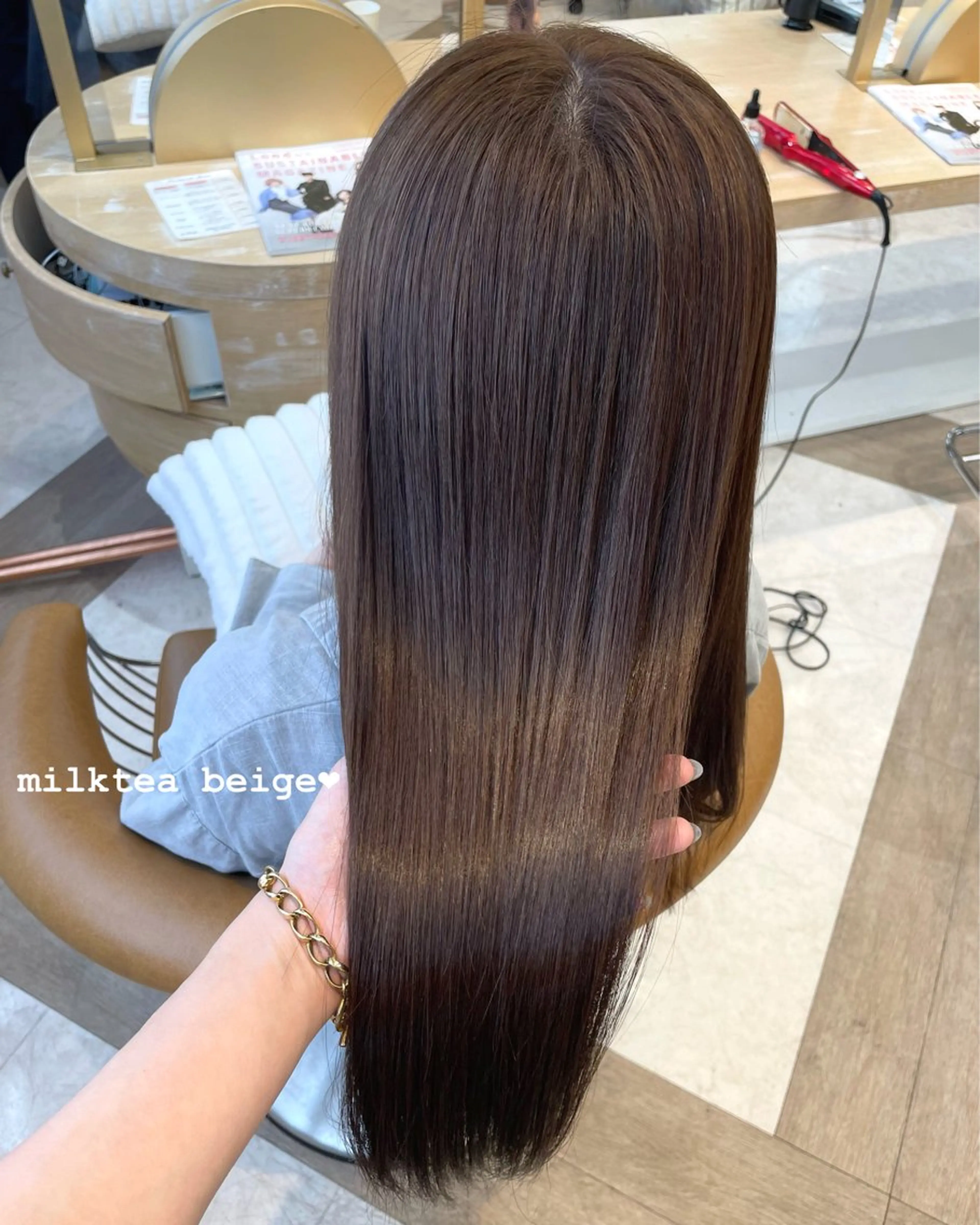 ロング ヘアカラー トリートメント Kanami/韓国風 /艶カラーのヘアスタイル