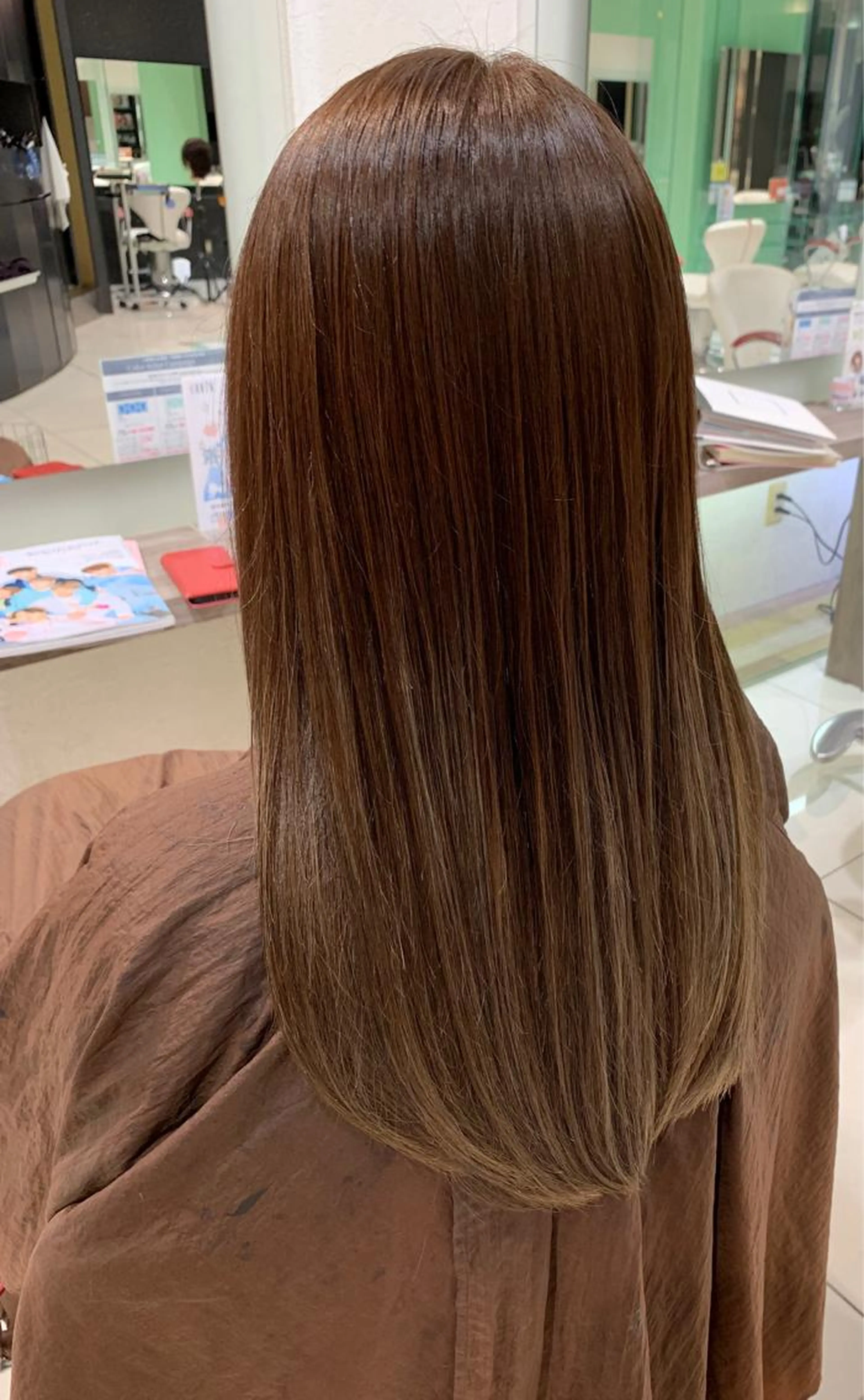 【ブリーチを使用しないダメージレスダブルカラー🌈】一度カラー剤で明るくし色をかぶせることでカラー剤のみで透明感を再現！の写真