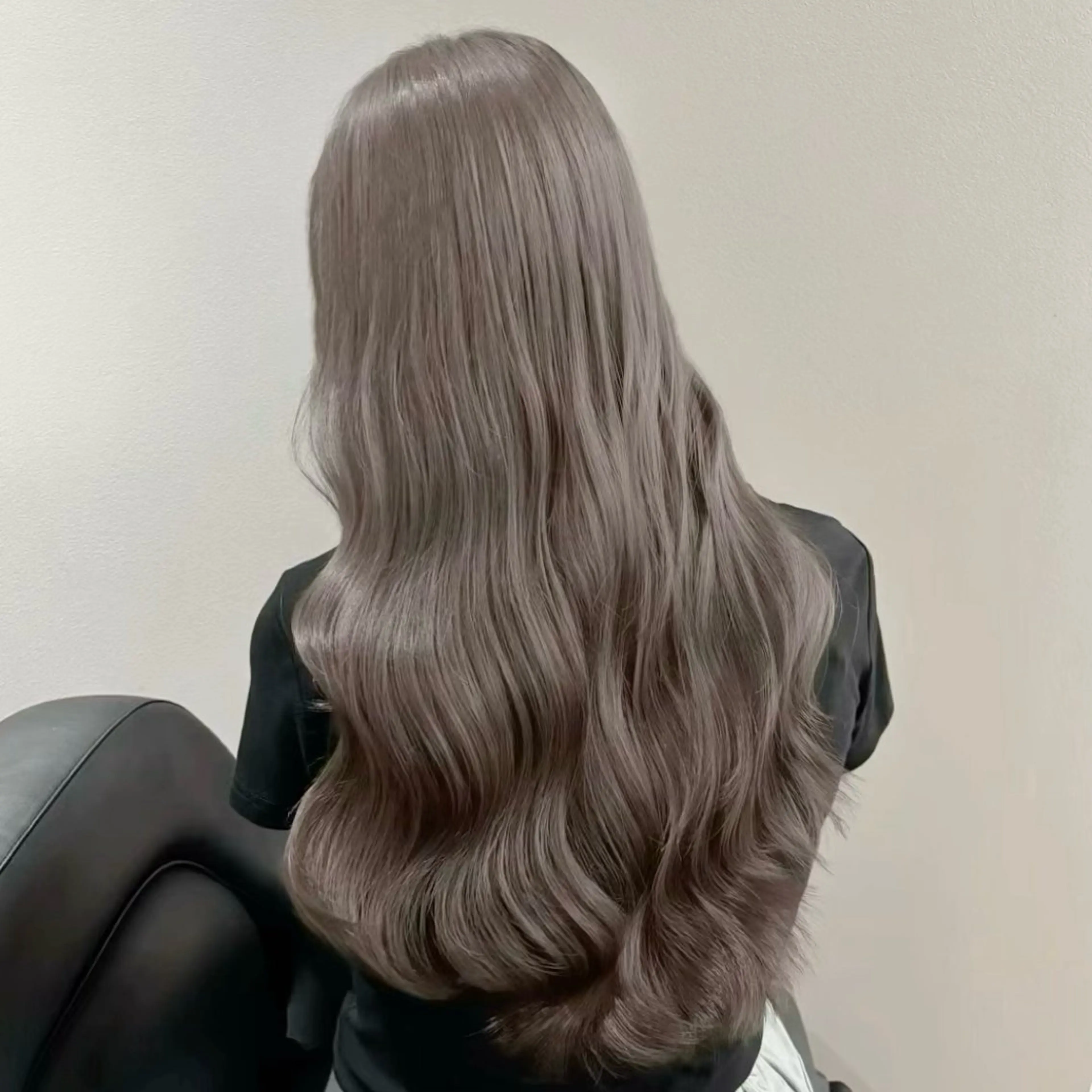 ロング カラー 透明感カラー グレージュ🐰透明感 カラー🫧akihoのヘアスタイル
