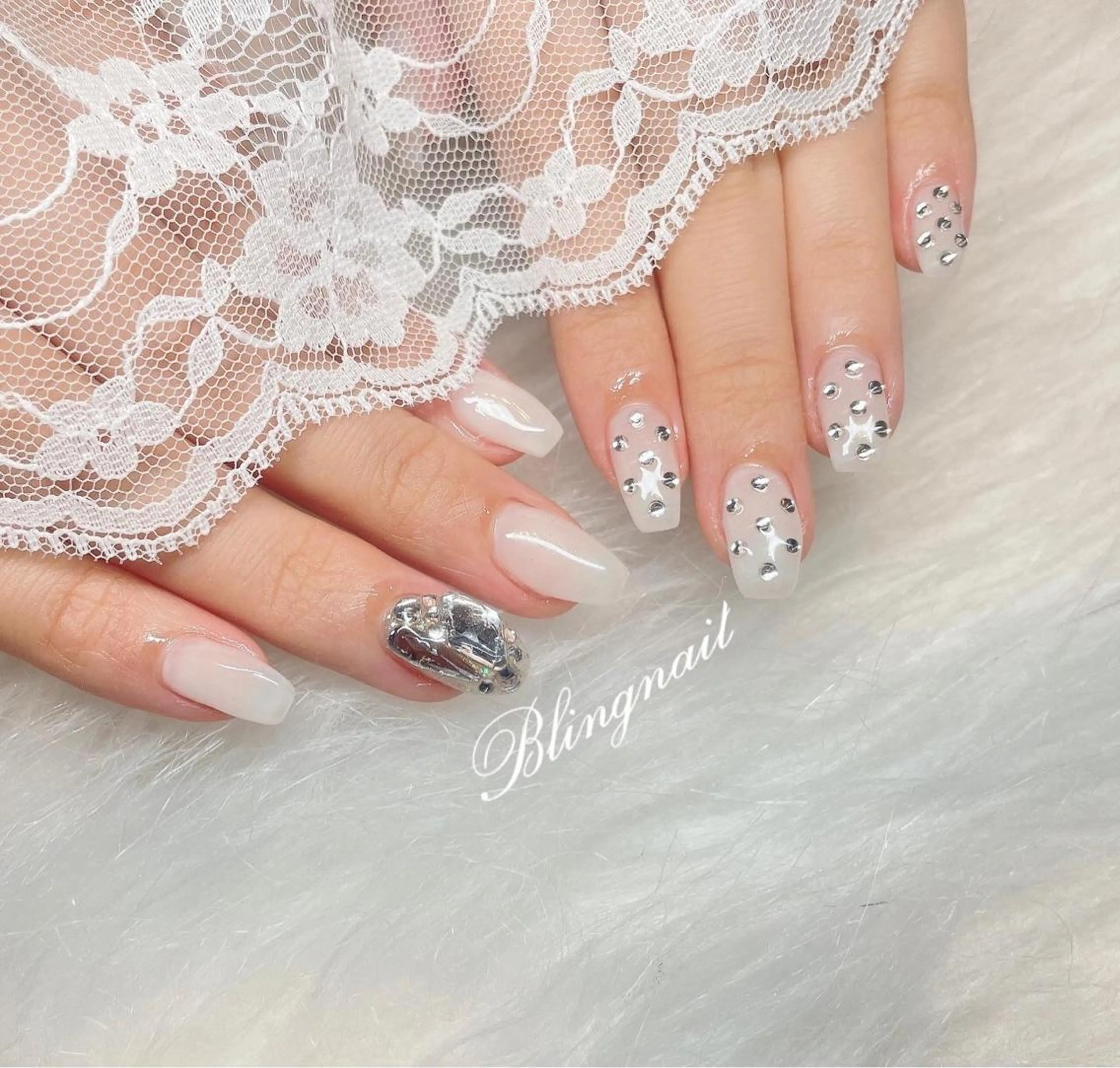 ネイル 23時まで❤︎韓国、 ワンホンネイルのネイルデザイン