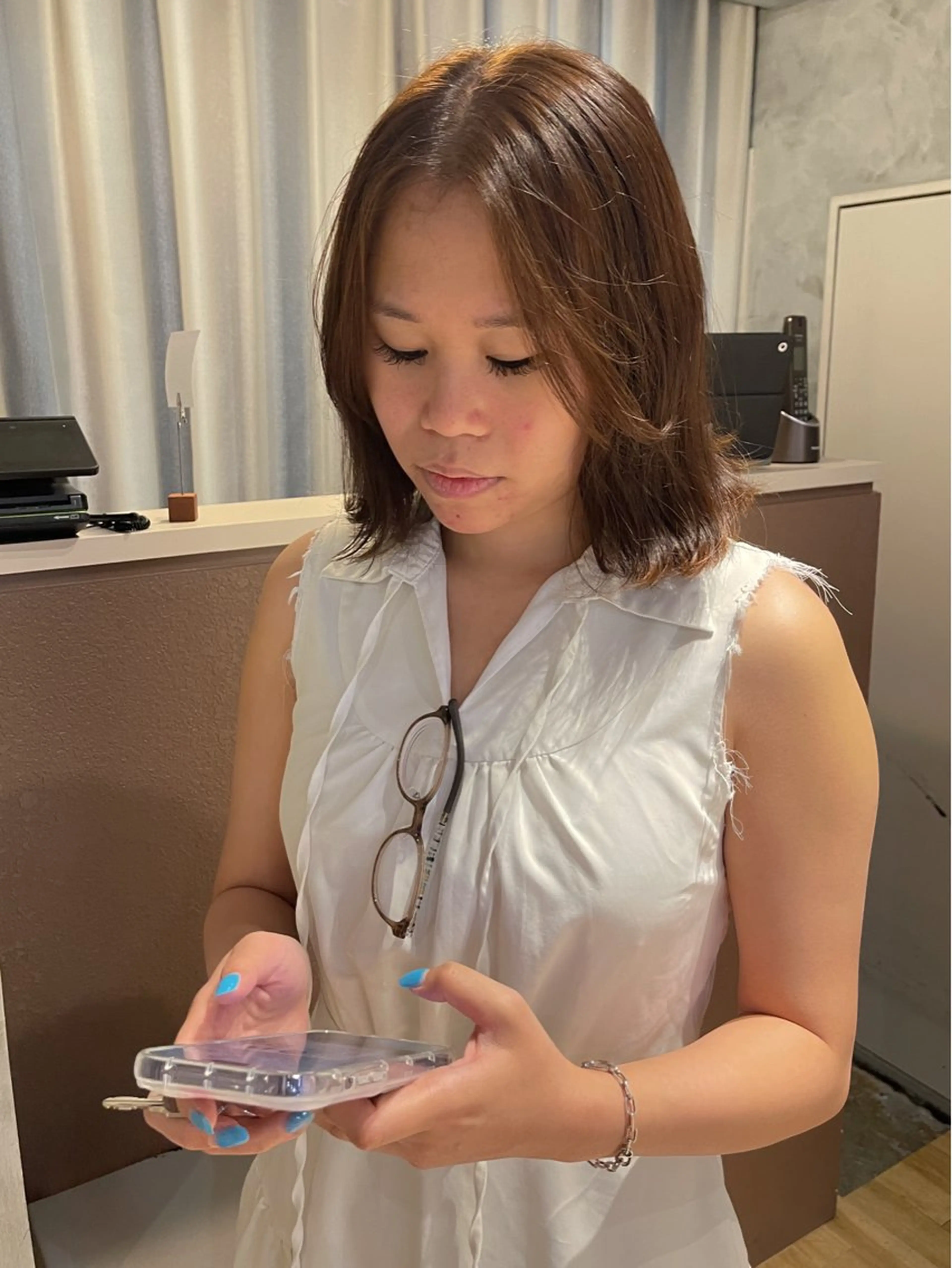 ミディアム カラー 阪倉 美玲のヘアスタイル