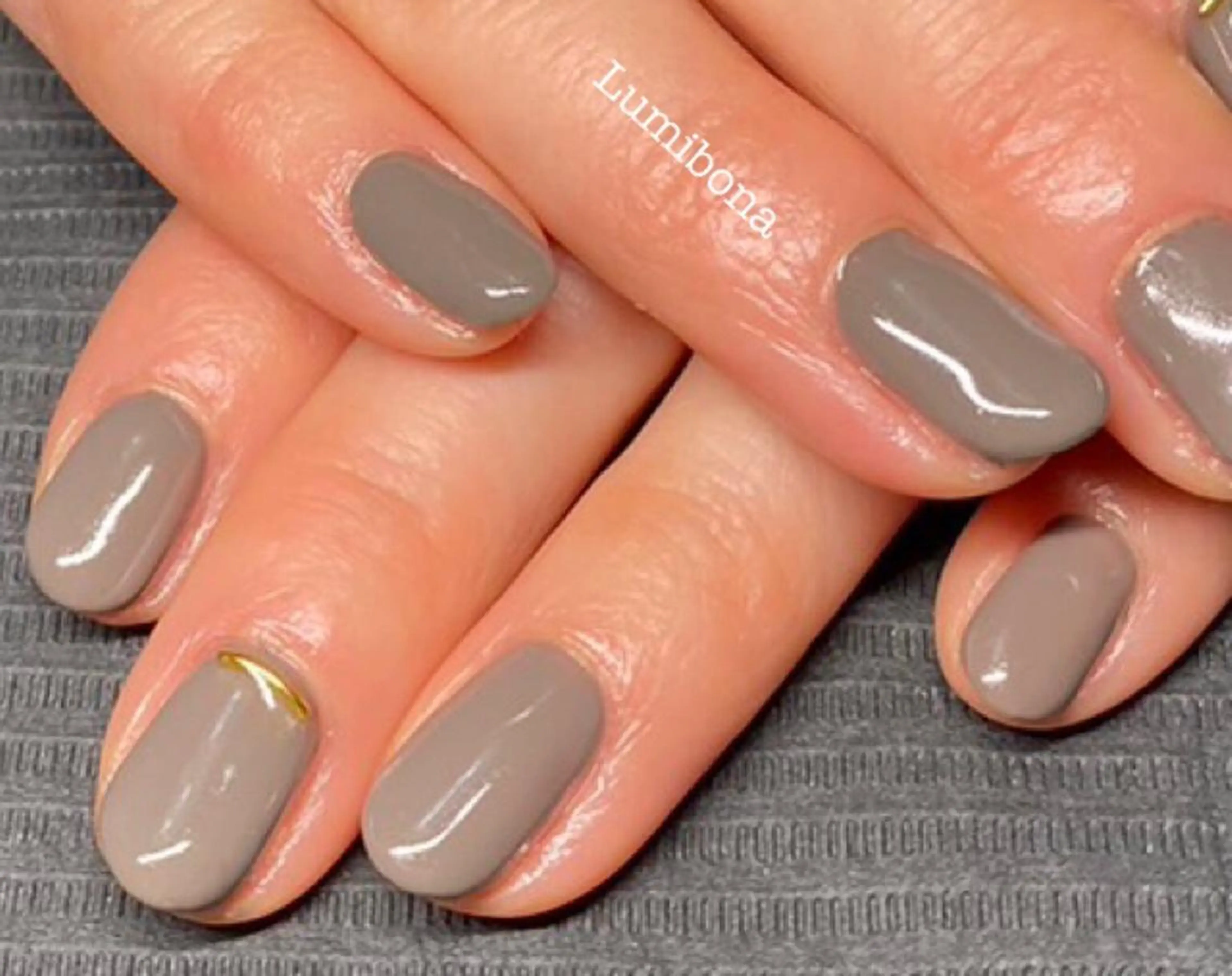 ネイル Lumibona ピールオフ専門店のネイルデザイン