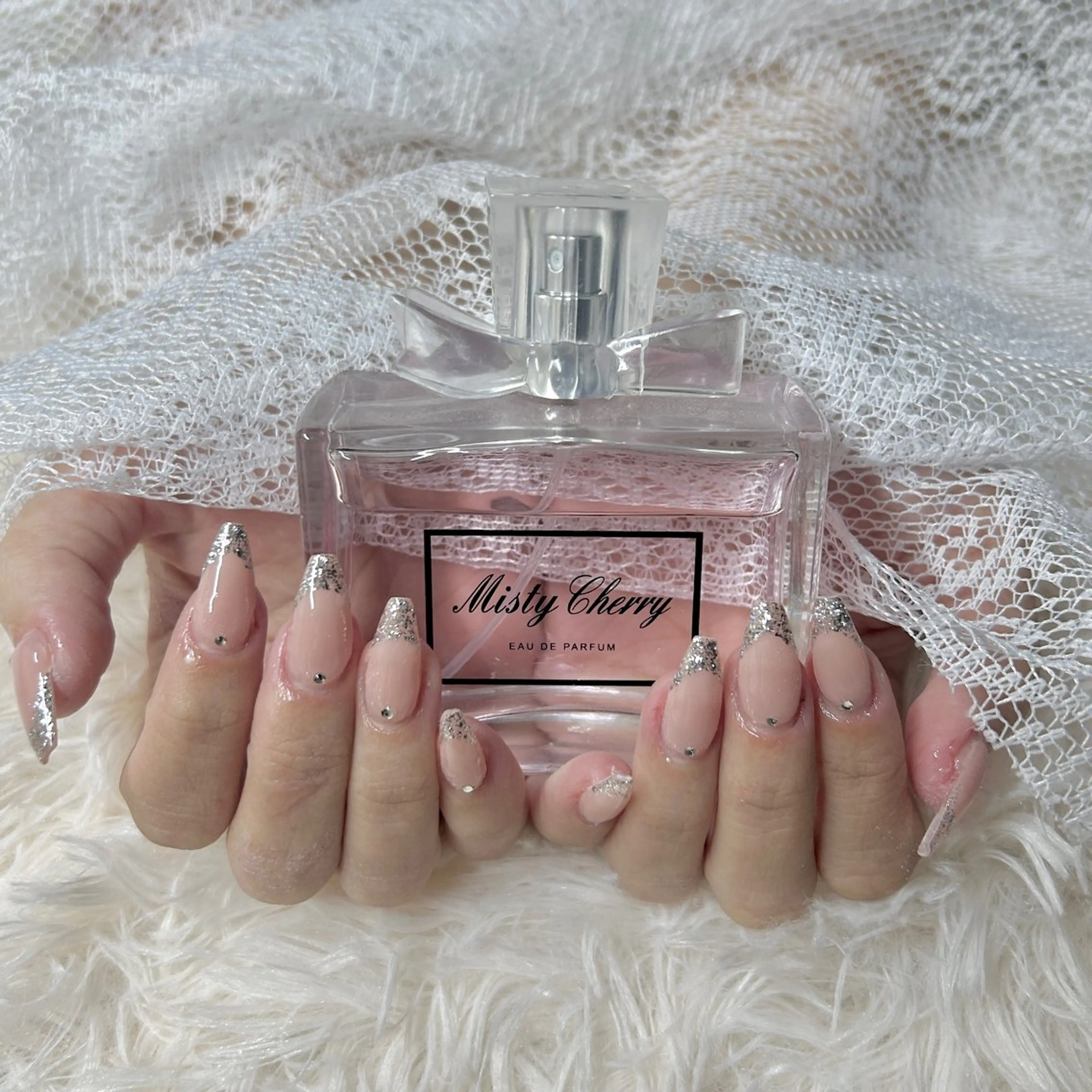 ネイル フレンチネイル ガラスフレンチ Nana treeのネイルデザイン