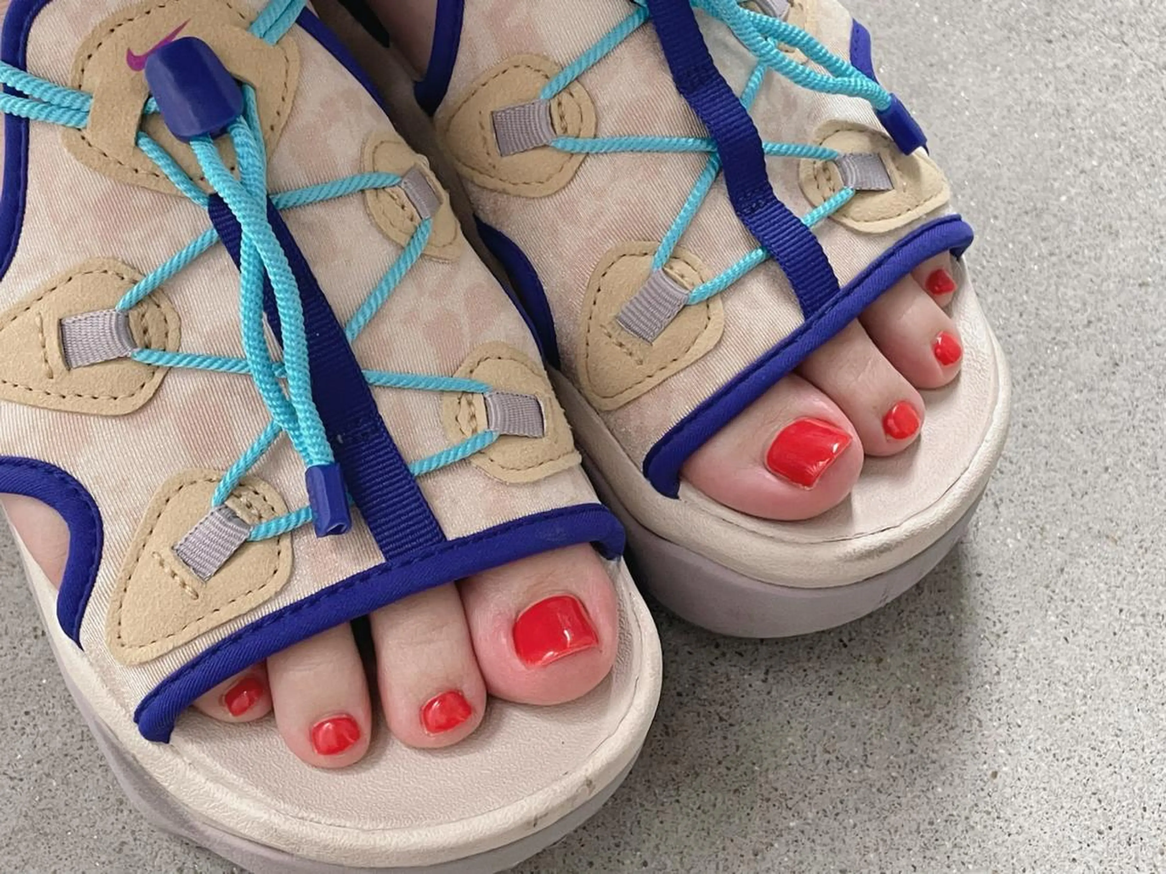 ネイル 菊地 春菜のネイルデザイン