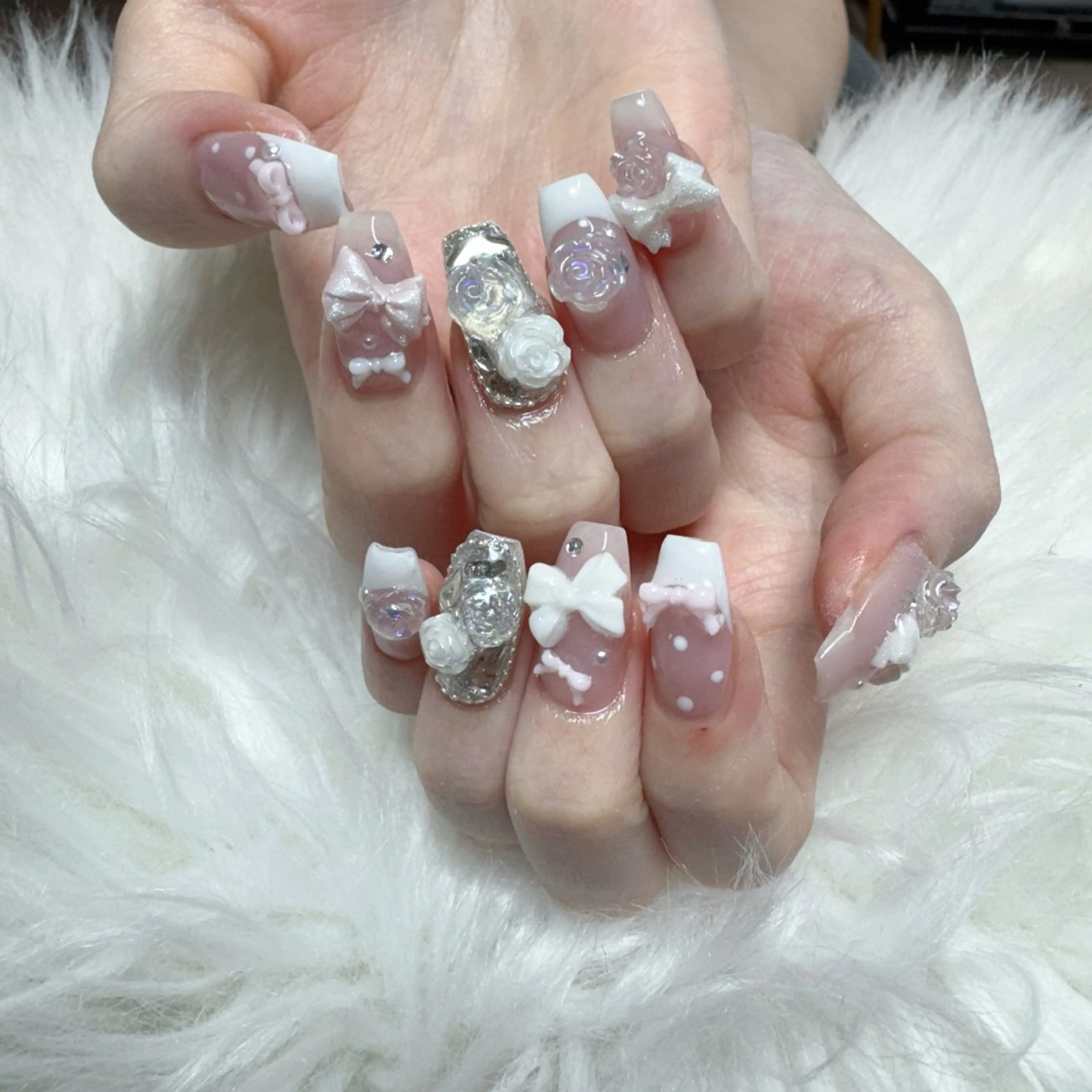 ネイル ハンドネイル 🎀nana🫧 ワンホンネイル🎀のネイルデザイン