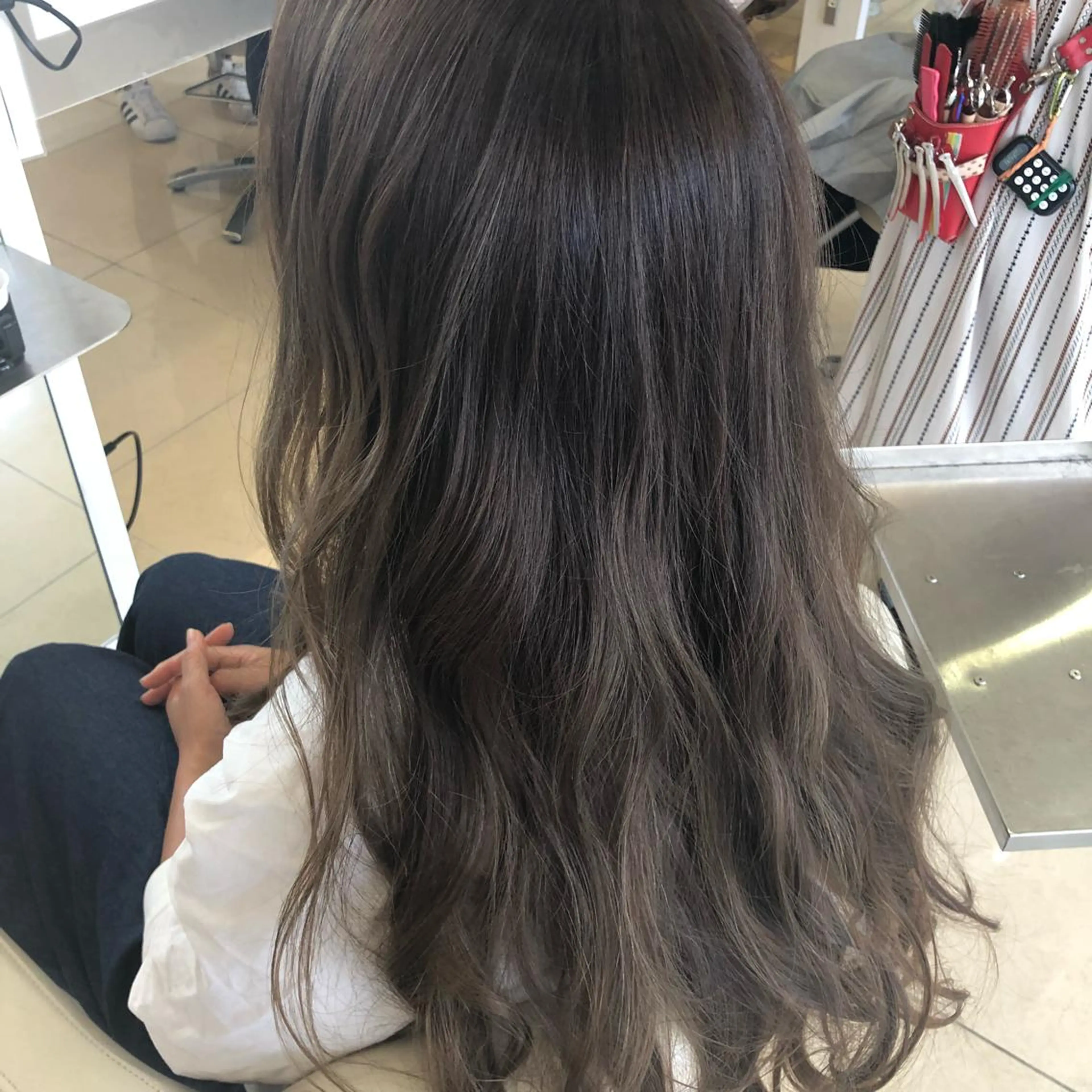 カラー 牧野 佳樹のヘアスタイル