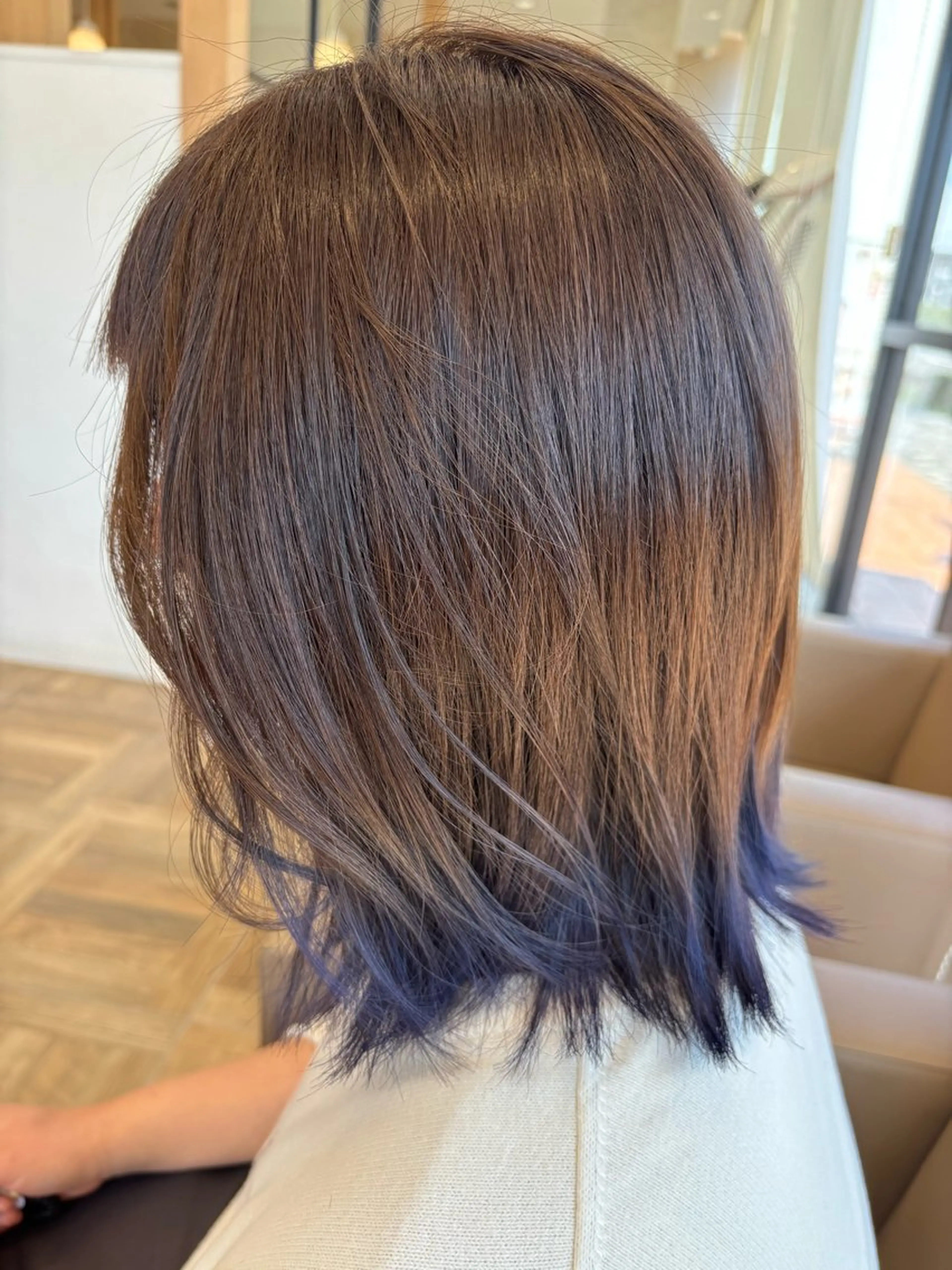 ミディアム カラー 川西 由貴のヘアスタイル