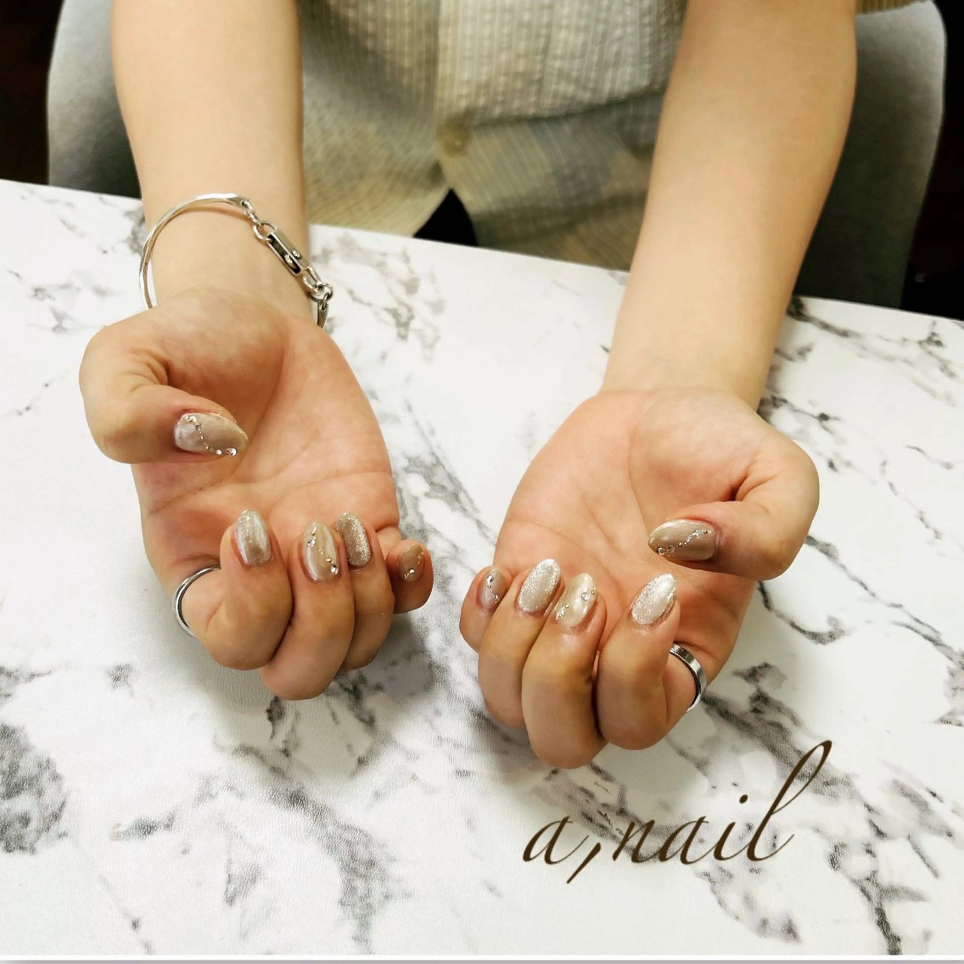 ネイル キラキラネイル ラメ(グリッター) マグネットネイル シンプルネイル ハンドネイル ネイルサロン エーネイルのネイルデザイン