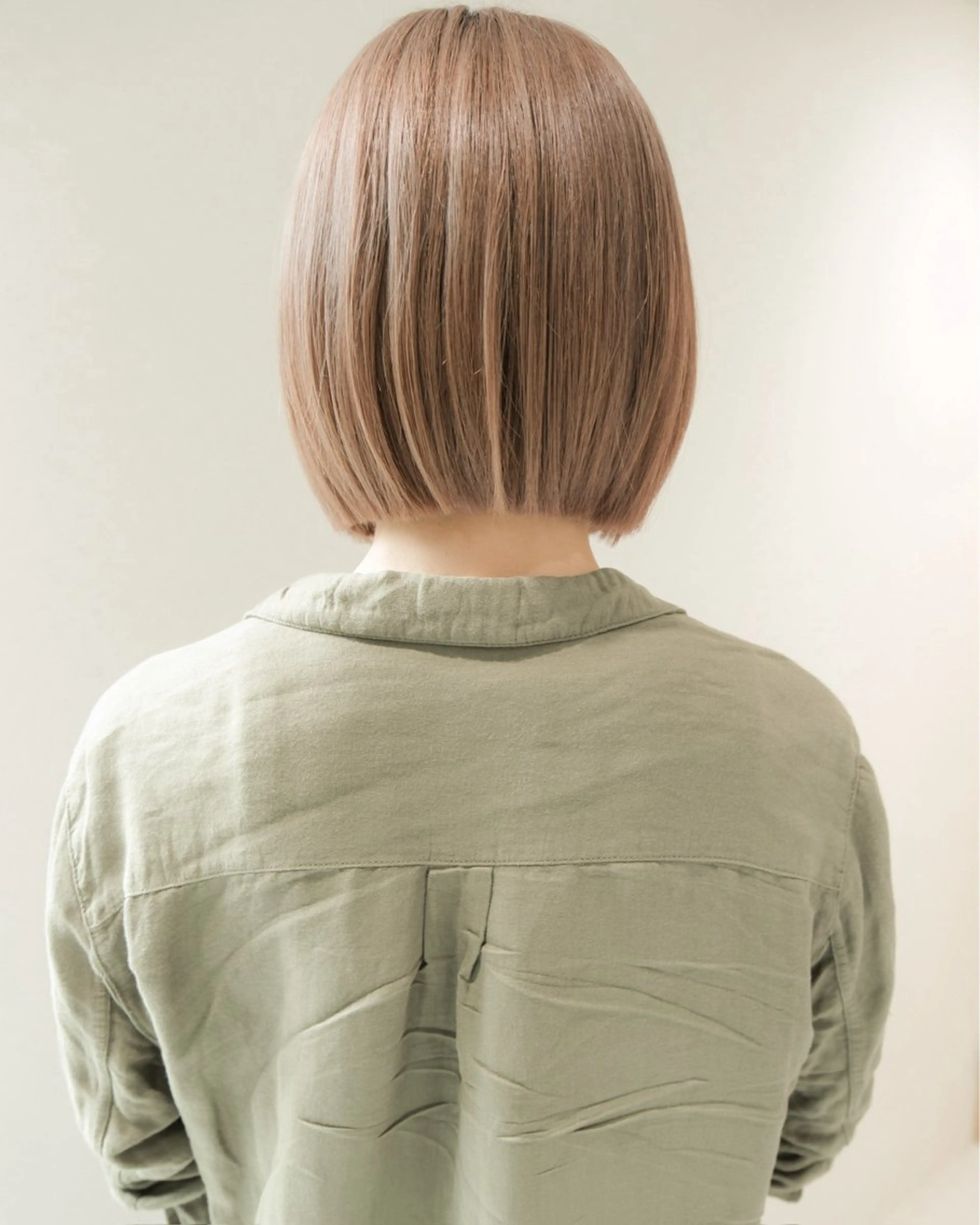カラー ベージュカラー ブリーチ ブロンド ミルクティーベージュ 檜 果歩のヘアスタイル