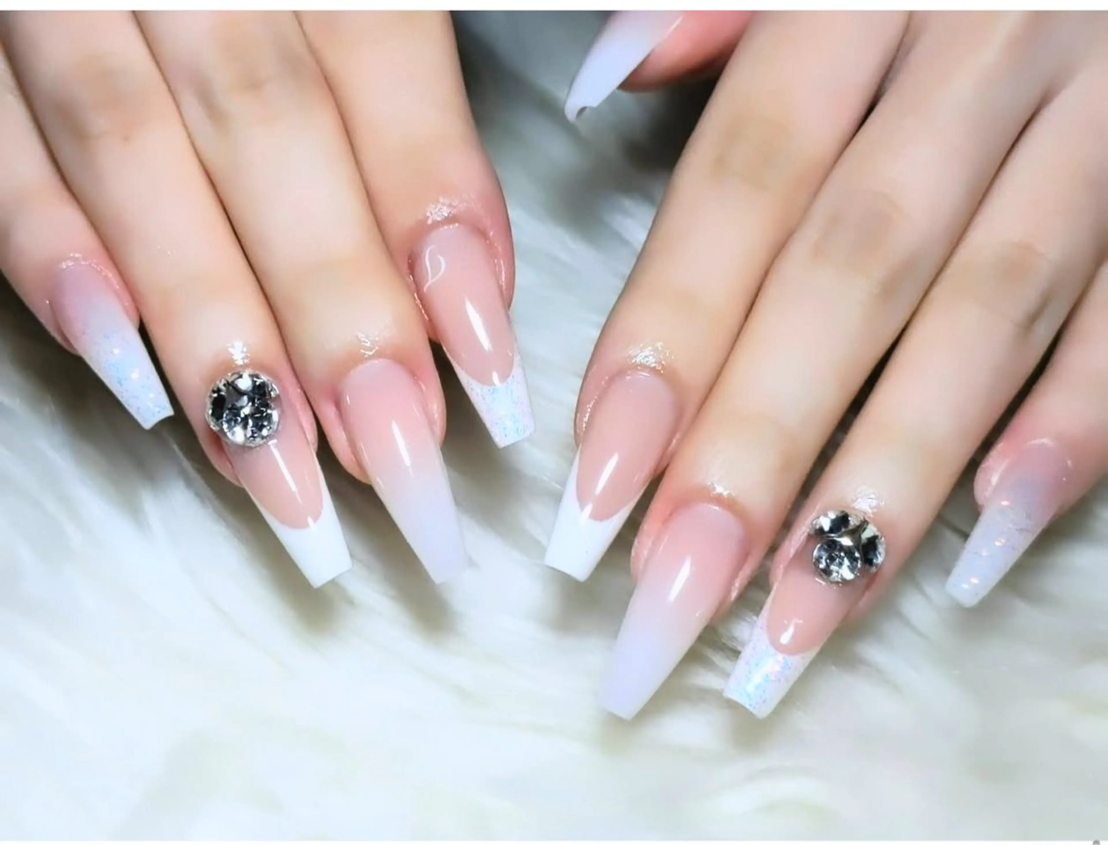 ネイル ジェルネイル 韓国ネイル マグネットネイル ネイルチップ 冬ネイル Lenie Nail Salonのネイルデザイン