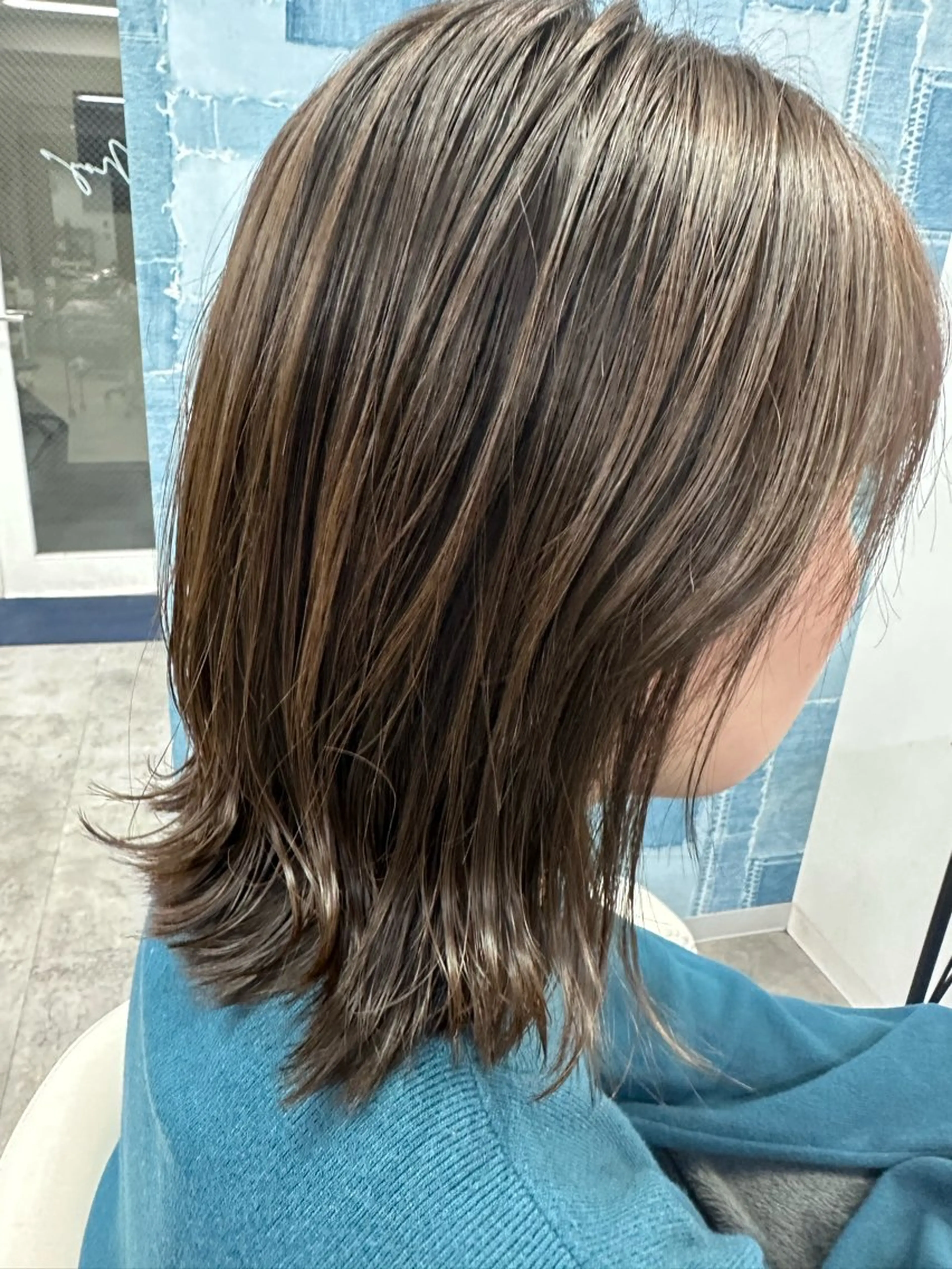 ワンカラー+デザインカット+美髪トリートメントの写真