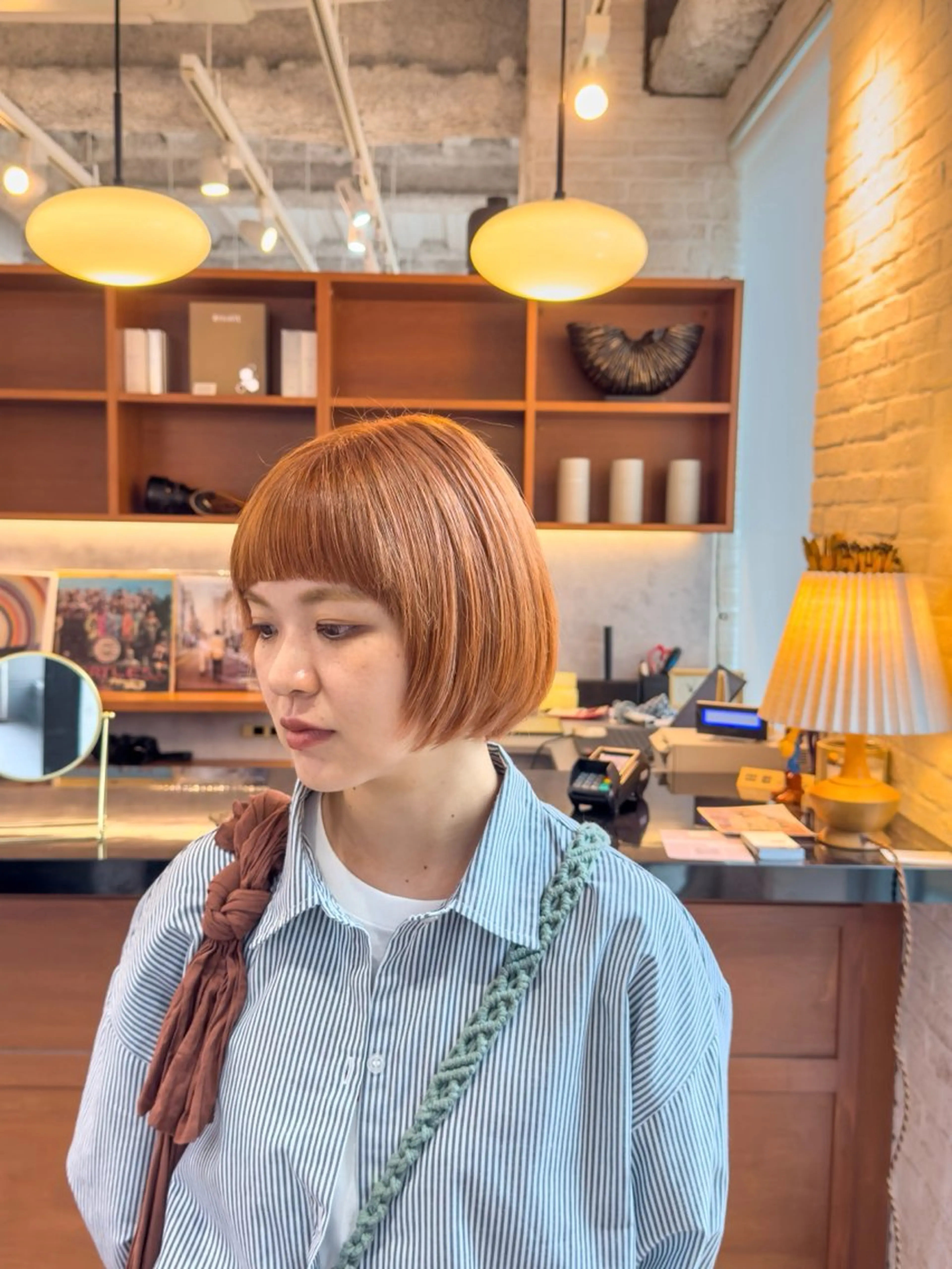 ショート カラー ベージュカラー オレンジ オレンジベージュ ボブ オン眉 原颯希/ ボブ/ショートのヘアスタイル