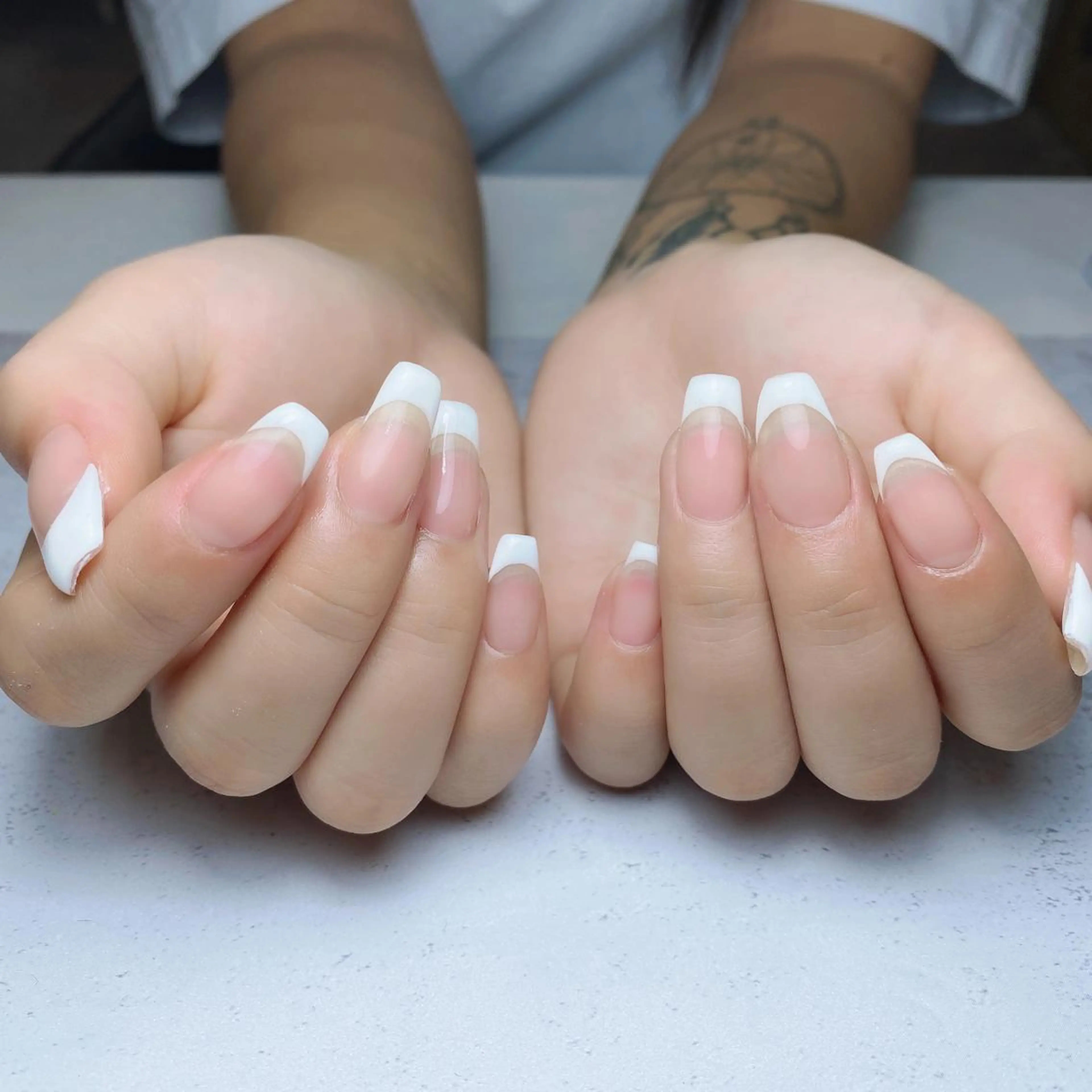 ネイル ハンドネイル ハンドケア 🦋 Queenieのネイルデザイン