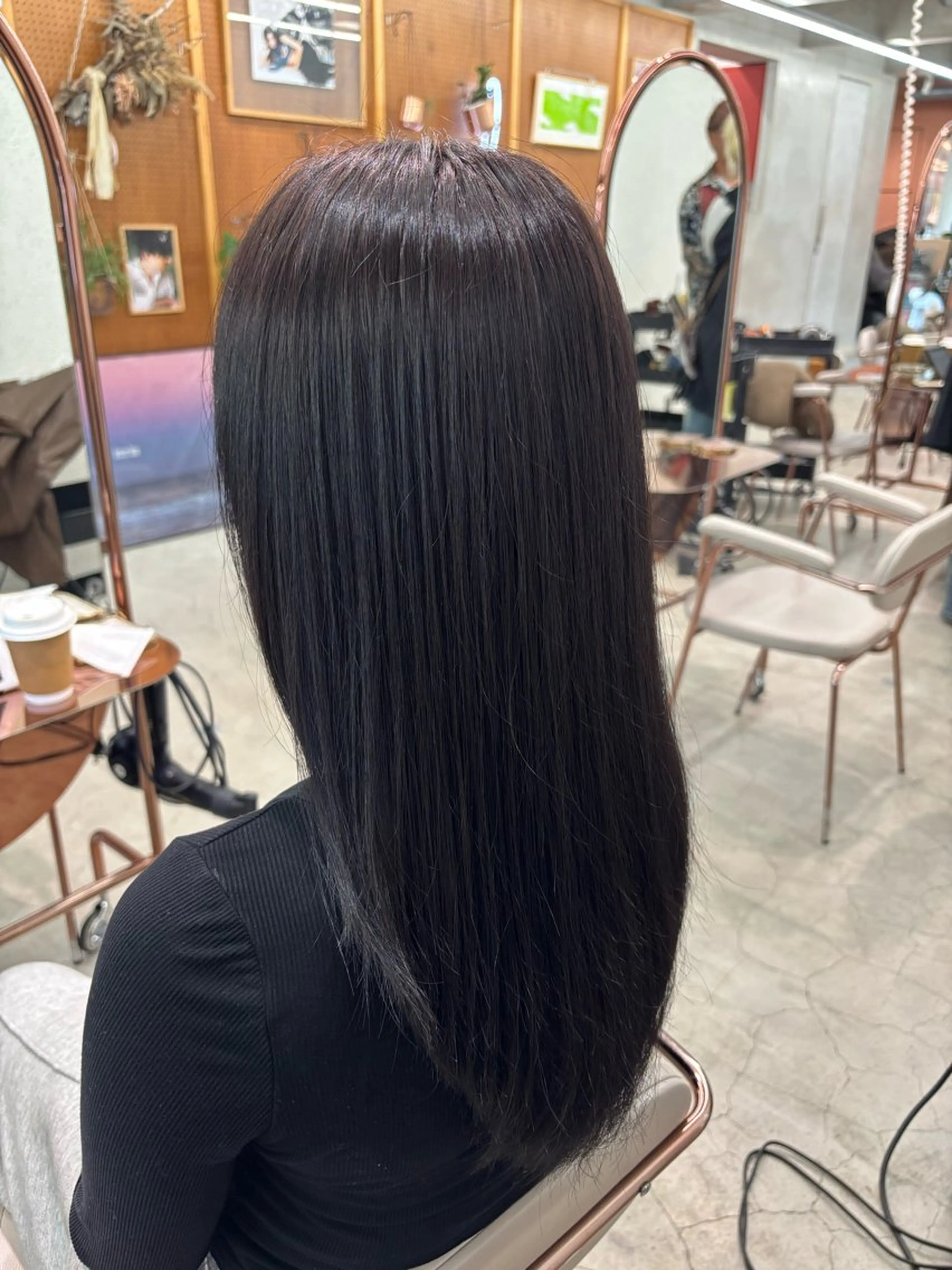 カラー 山本 美里亜のヘアスタイル