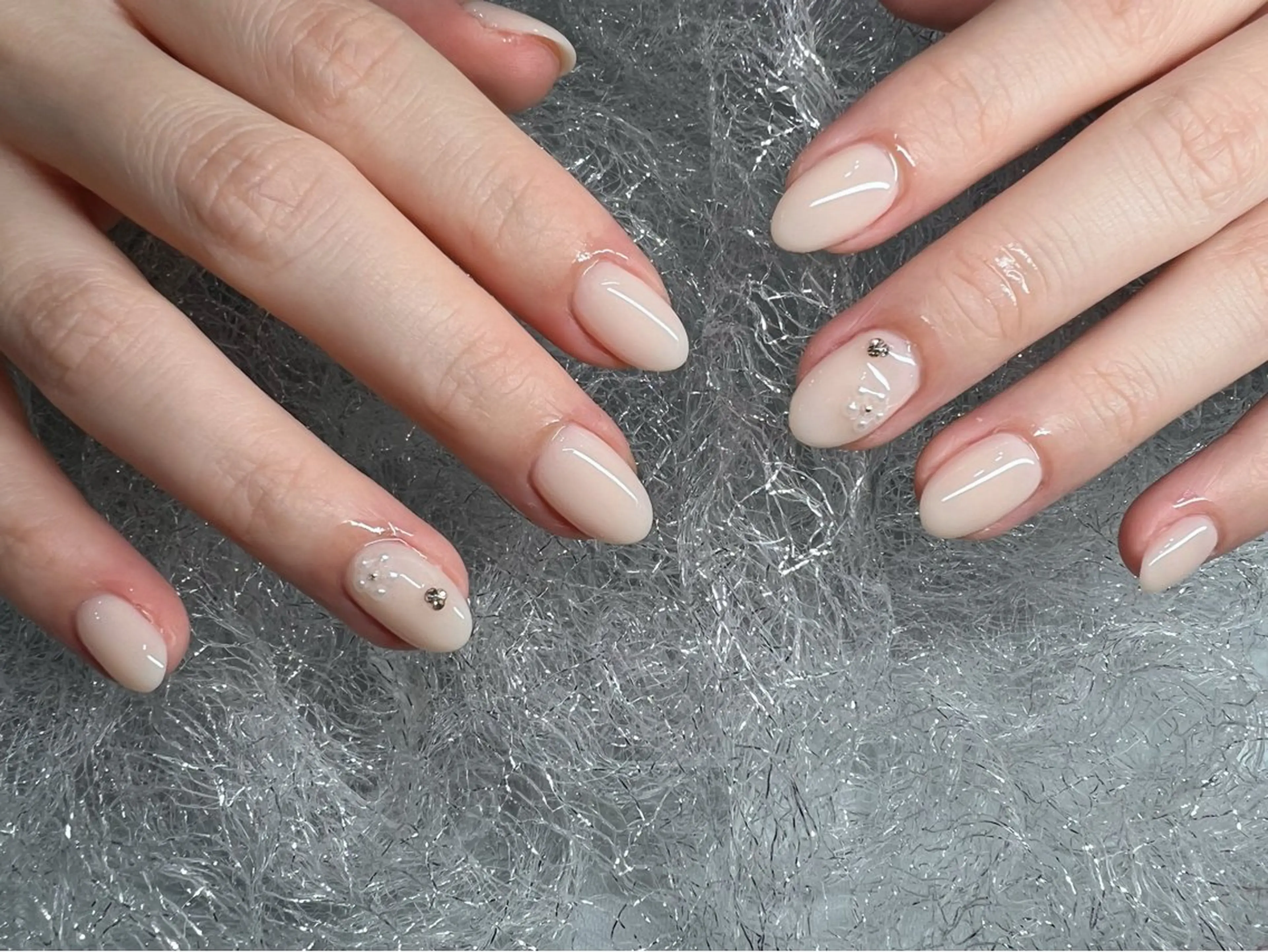 ネイル べっ甲ネイル クリアネイル ハート ホログラムネイル 大理石ネイル(マーブル) ハンドネイル More Glam 池袋東口店のネイルデザイン