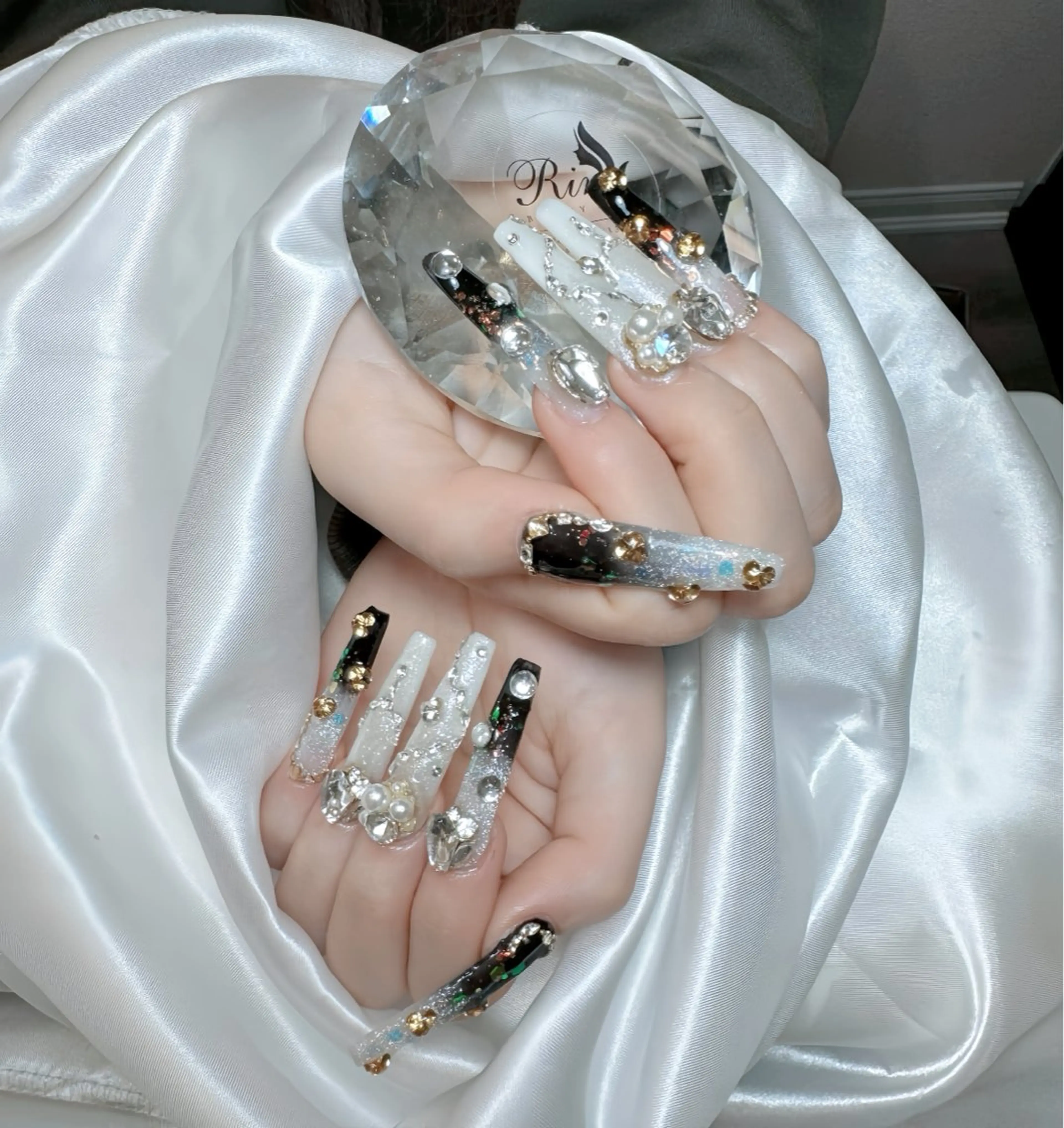 ネイル アートネイル 成人式 ロングネイル ニュアンスネイル スカルプネイル ハンドネイル Rin Nail 新大久保店のネイルデザイン