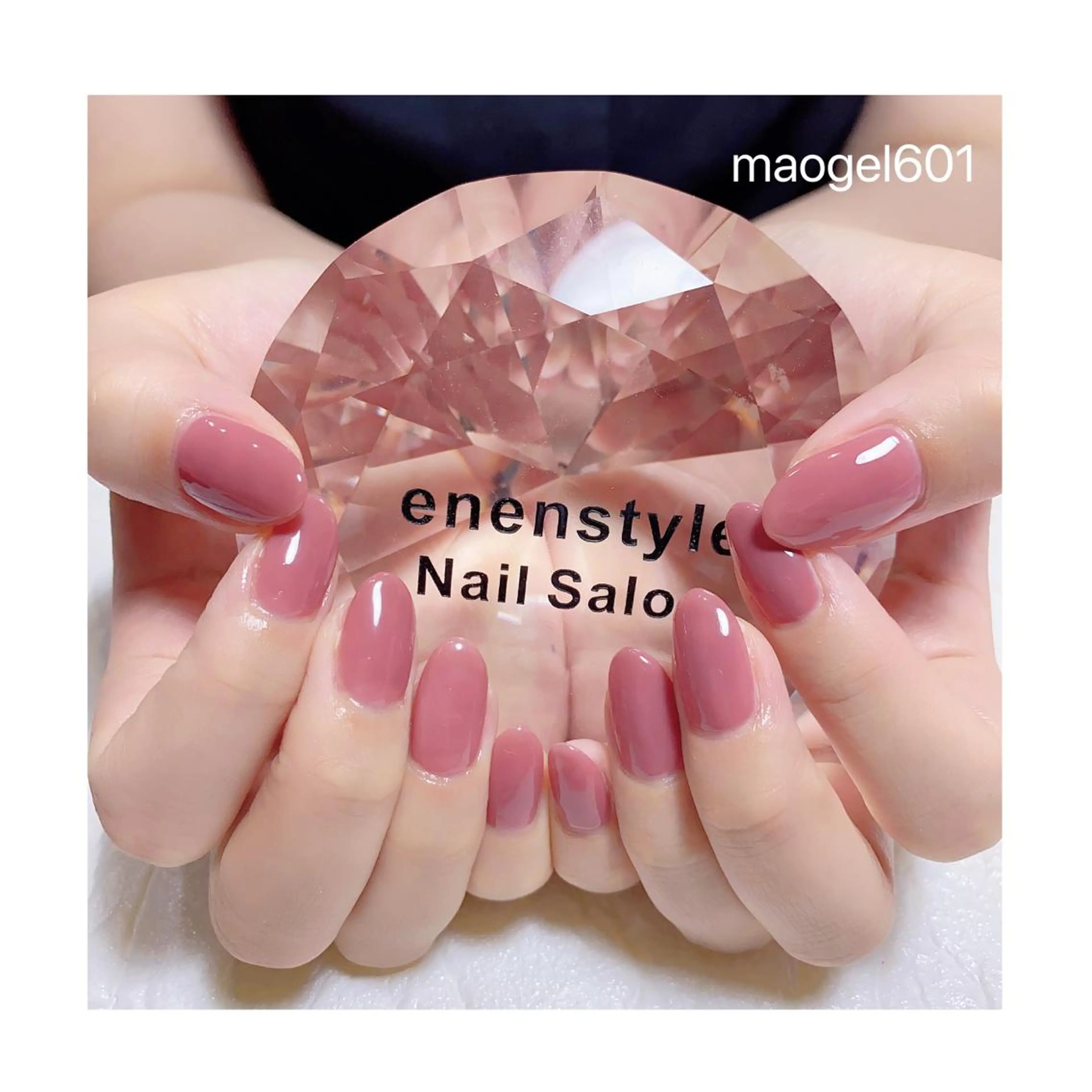 ミディアム ネイル ジェルネイル ニュアンスネイル オフィスネイル ワンカラーネイル パラジェル 👑enen style👑のネイルデザイン