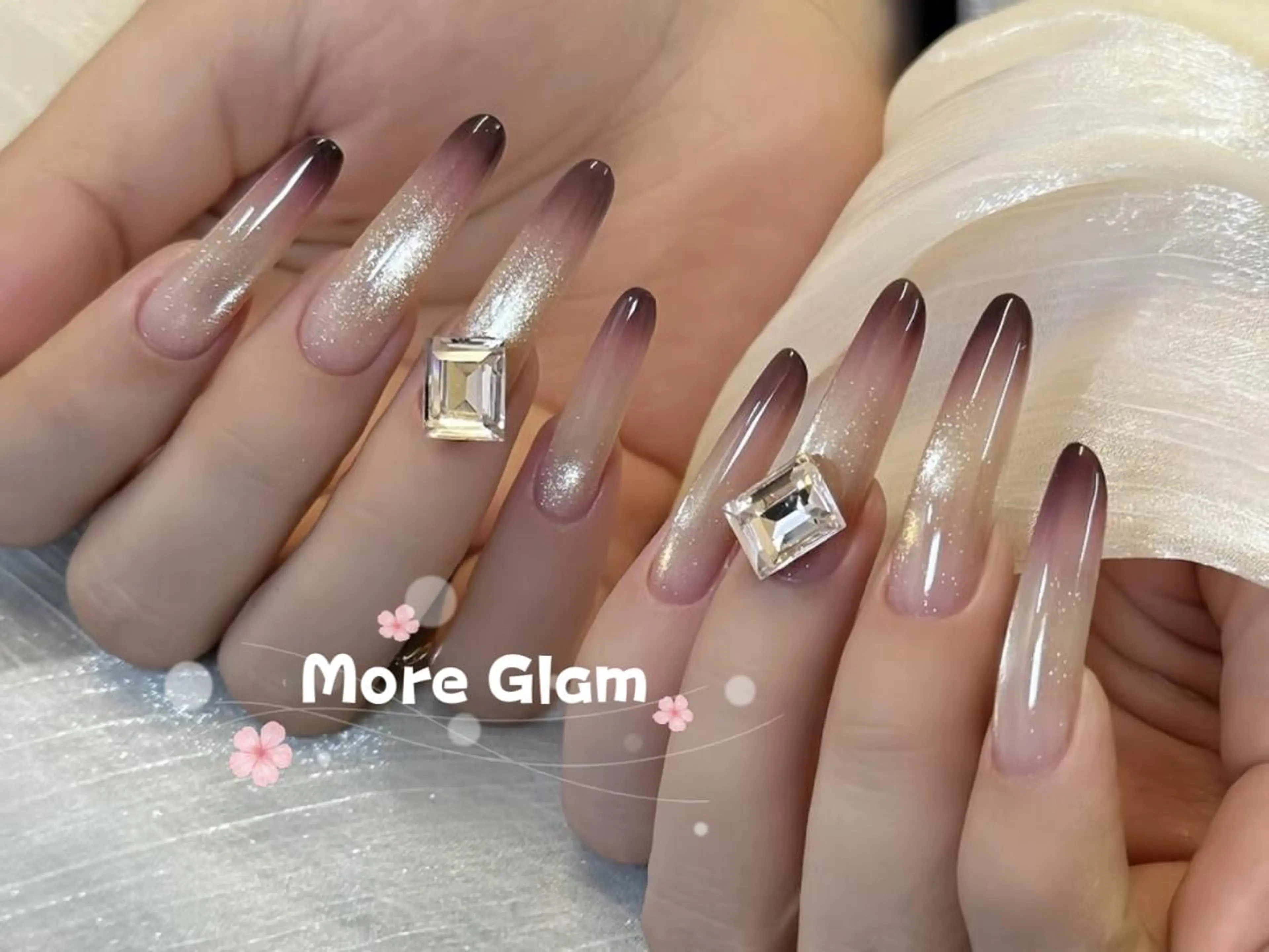 ネイル 長さ出し フットネイル フレンチネイル ジェルネイル ガラスフレンチ MoreGlam ネイルのネイルデザイン