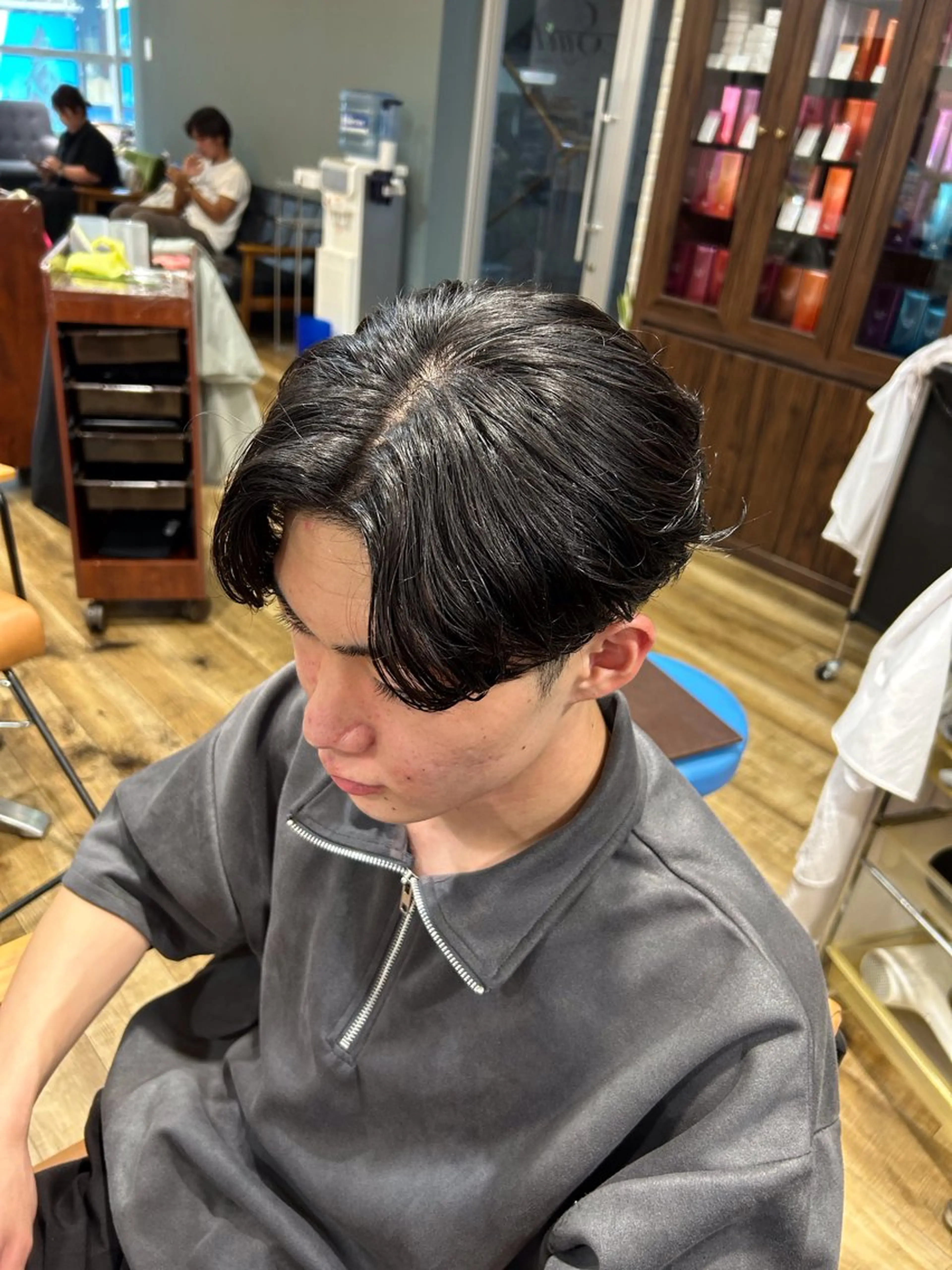 ミディアム メンズ ミディアムパーマ メンズパーマ カット パーマ 鶴田 将清のヘアスタイル